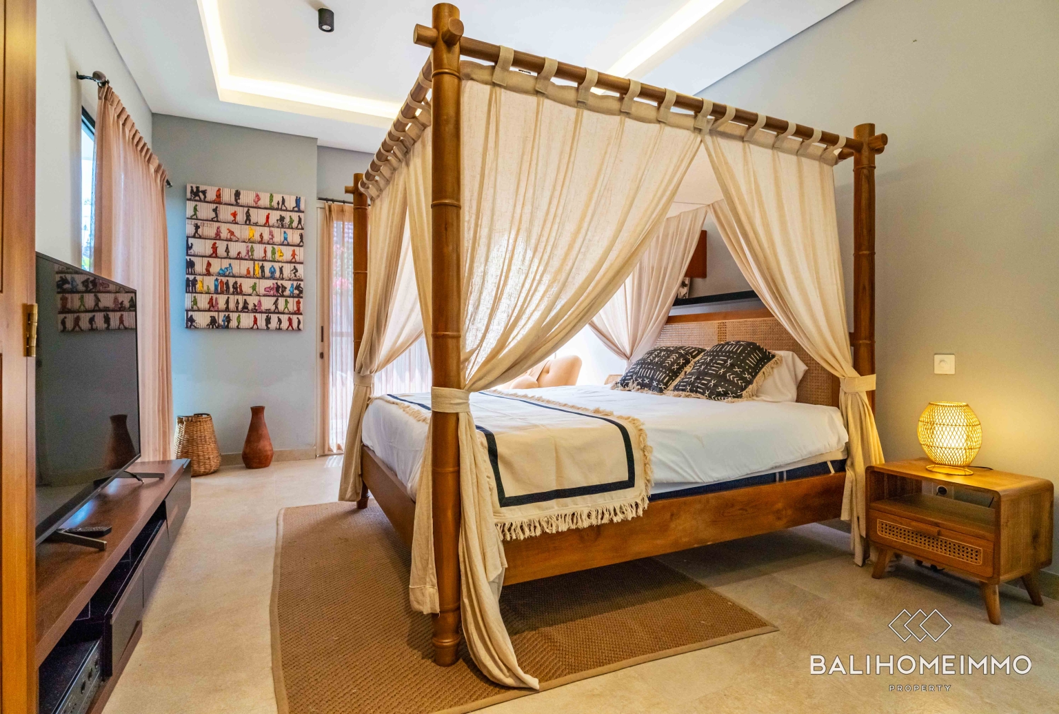 Stunning 4 Bedroom Villa for Sale and Rent in Bali Canggu Residential Side view 14