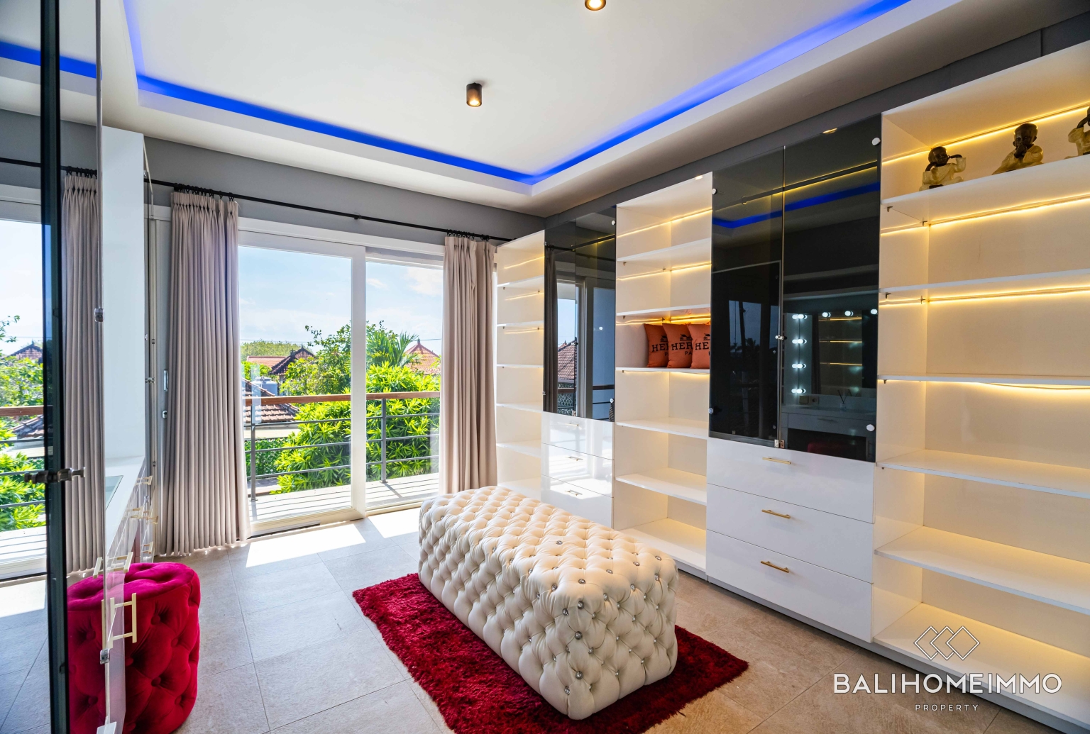 Stunning 4 Bedroom Villa for Sale and Rent in Bali Canggu Residential Side view 22