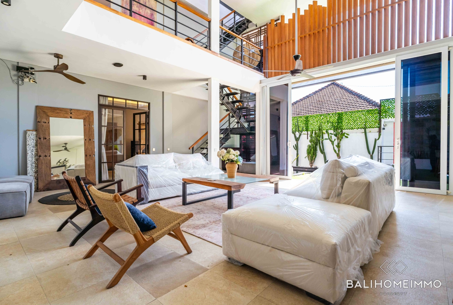 Stunning 4 Bedroom Villa for Sale and Rent in Bali Canggu Residential Side view 2