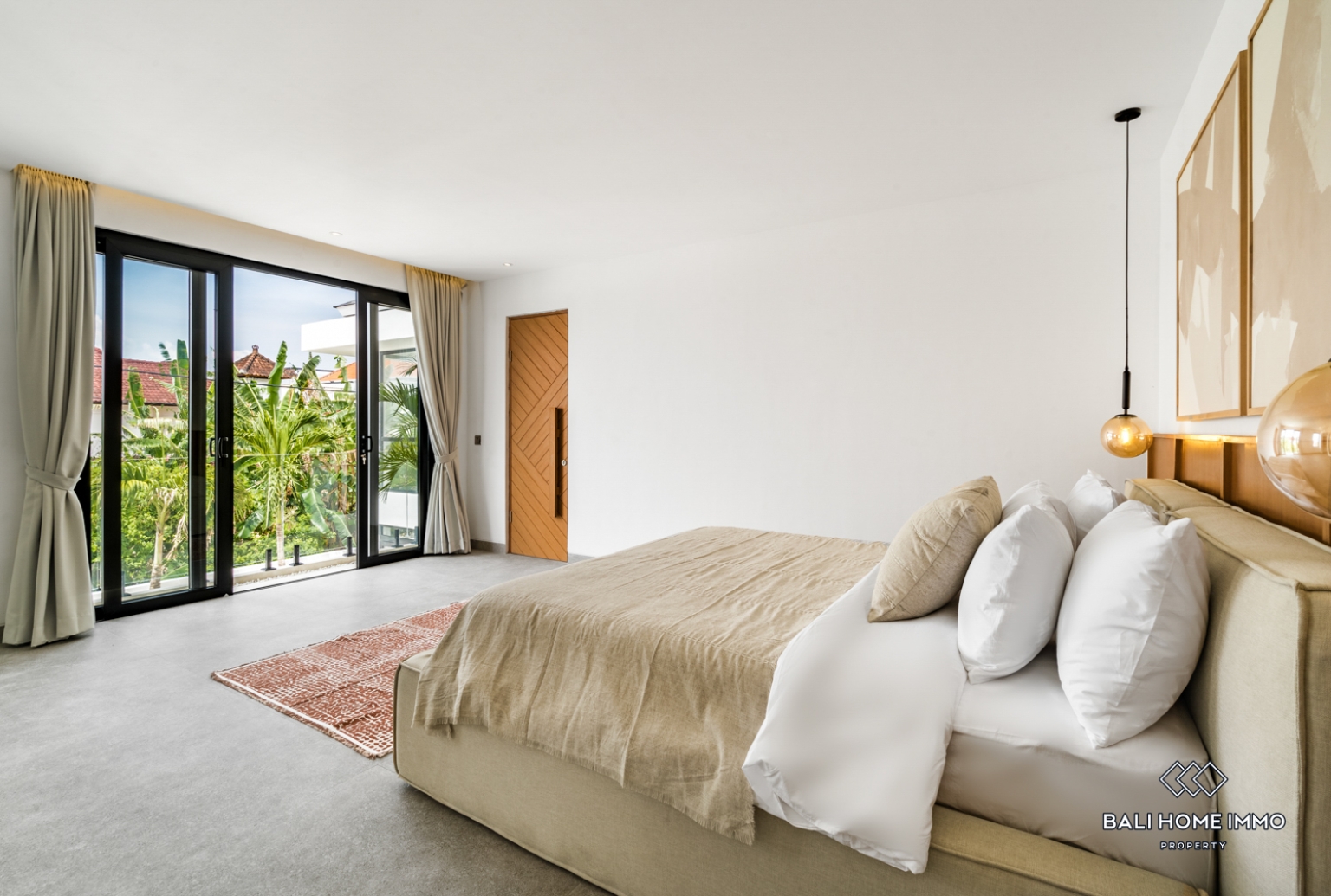 Stunning 4 Bedroom villa for sale leasehold in Bali Umalas view 10