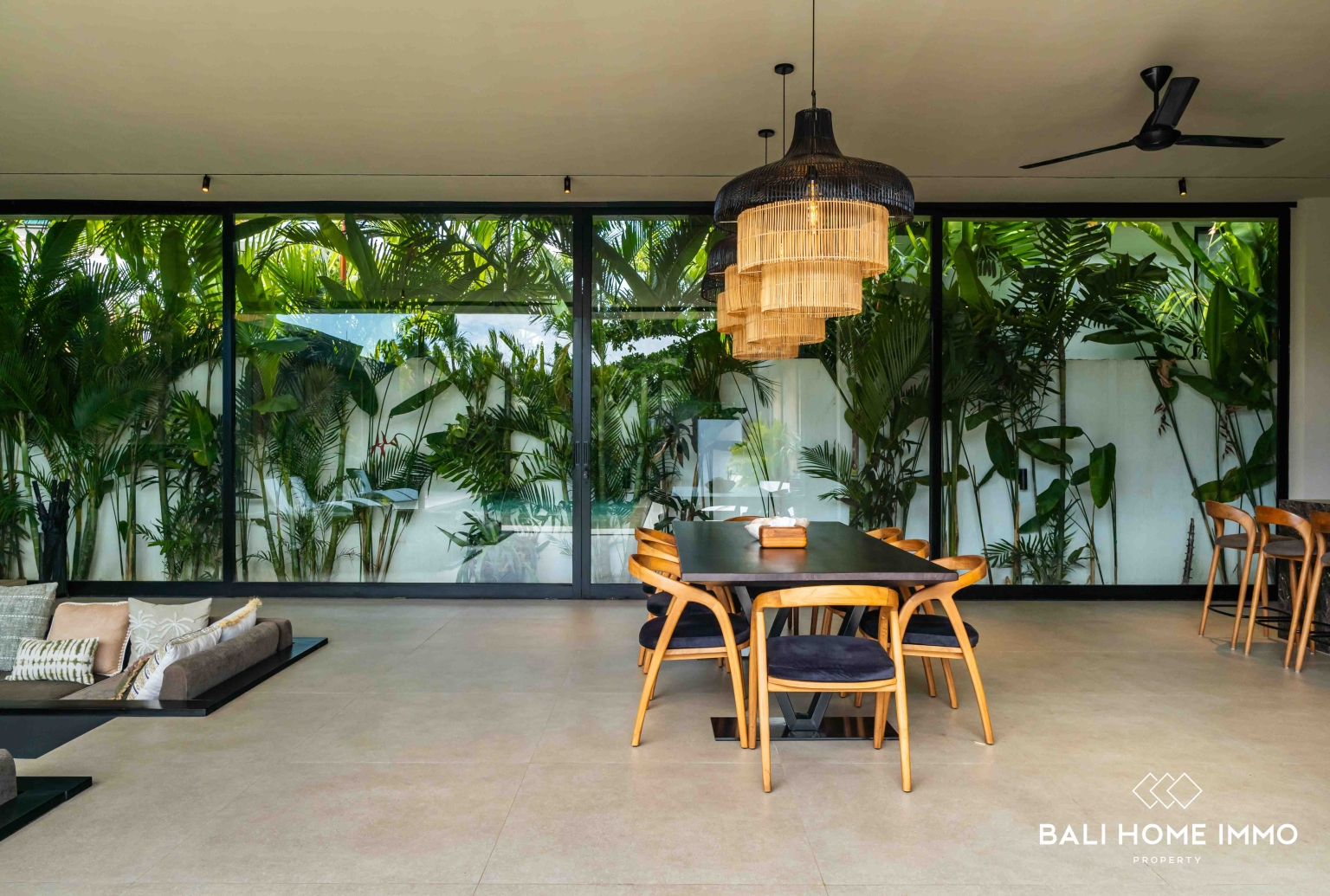 Villa baru menakjubkan dengan 4 kamar tidur dijual di Bali - Umalas view 6