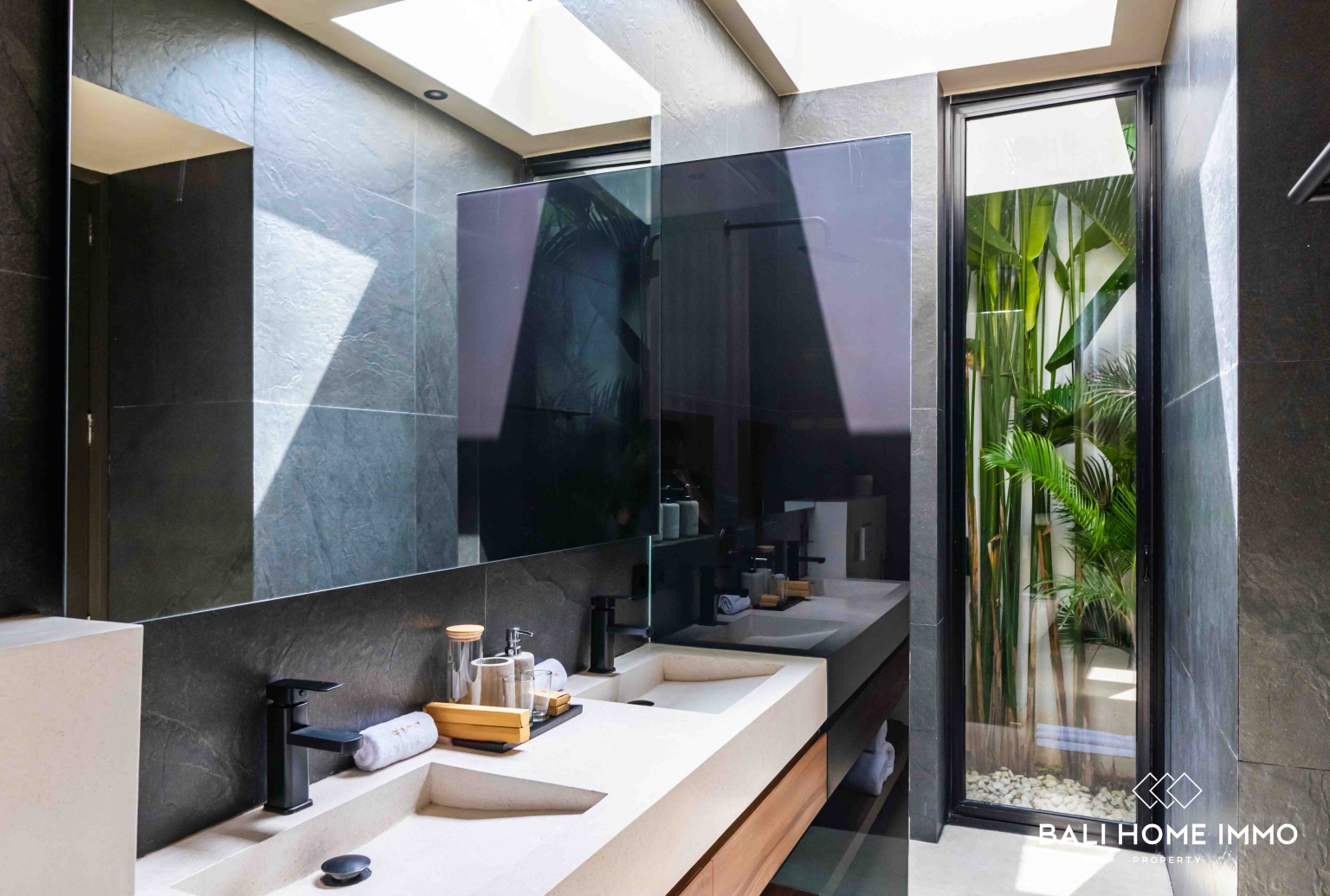 Villa baru menakjubkan dengan 4 kamar tidur dijual di Bali - Umalas view 17