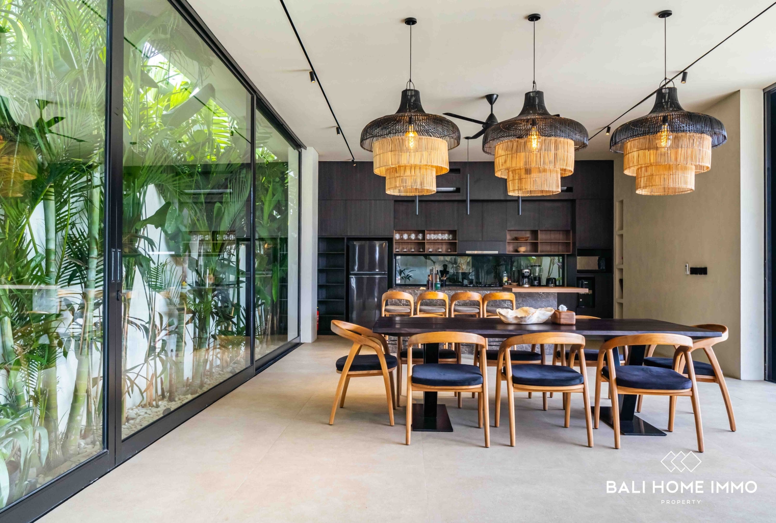 Villa baru menakjubkan dengan 4 kamar tidur dijual di Bali - Umalas view 8