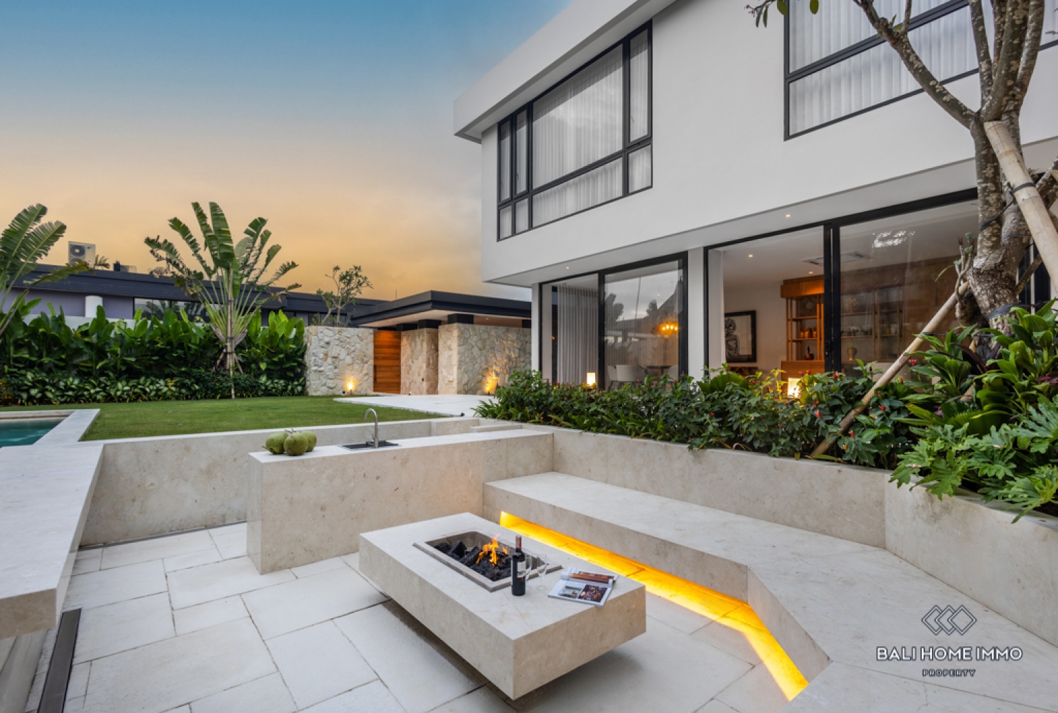 Stunning 5 Bedroom for Sale Leasehold in Bali Umalas view 23