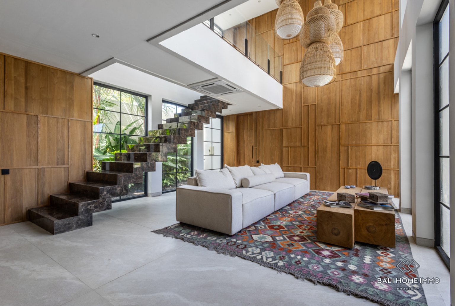 Stunning 5 Bedroom for Sale Leasehold in Bali Umalas view 4
