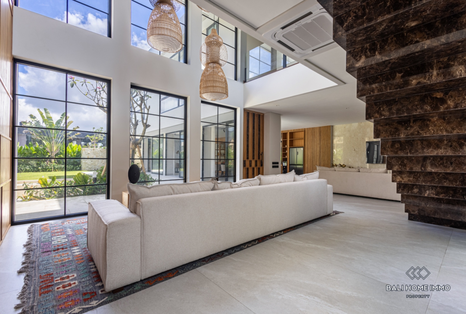 Stunning 5 Bedroom for Sale Leasehold in Bali Umalas view 3