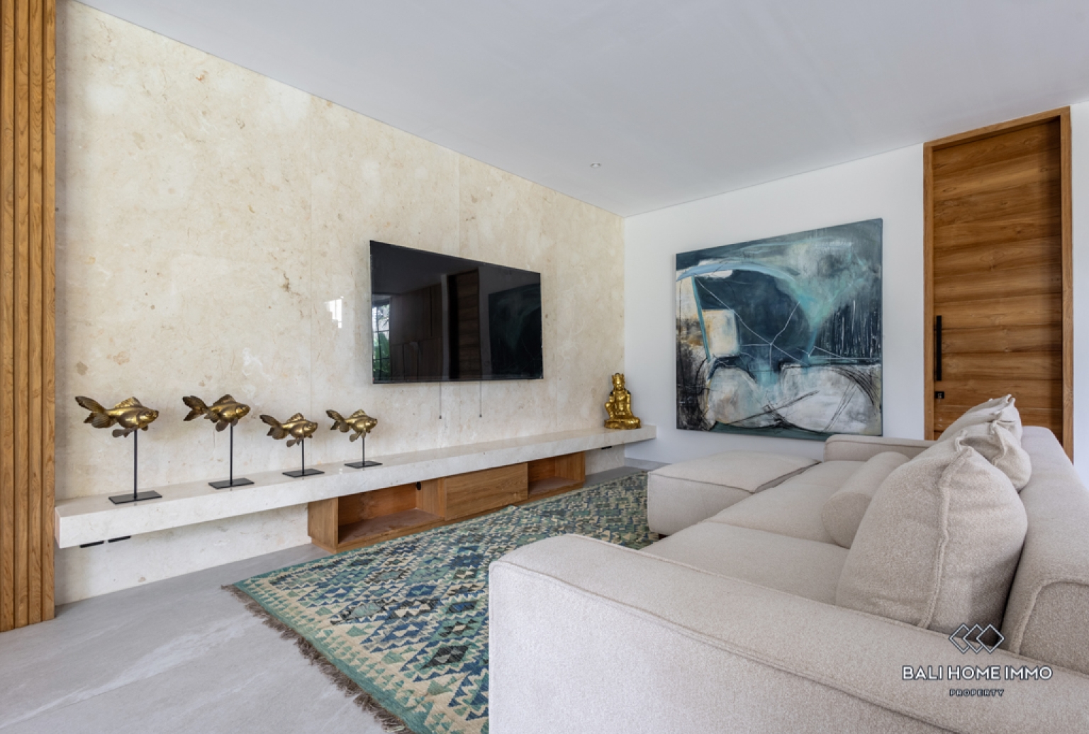 Stunning 5 Bedroom for Sale Leasehold in Bali Umalas view 6
