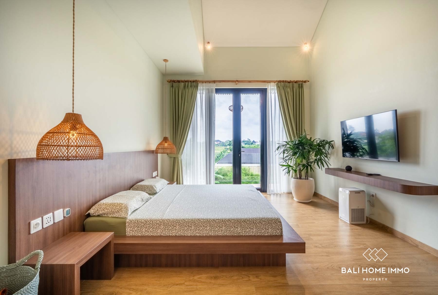 Stunning 5 Bedroom Smart Villa FOR SALE in CANGGU BALI view 14