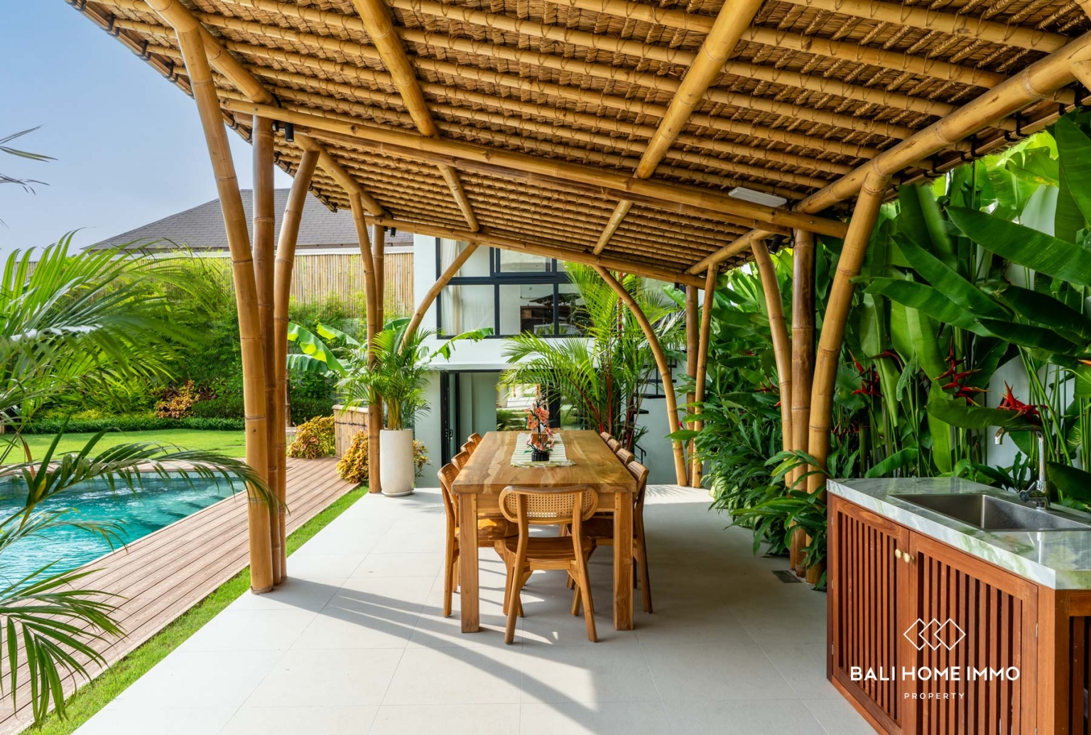 Stunning 5 Bedroom Smart Villa FOR SALE in CANGGU BALI view 31