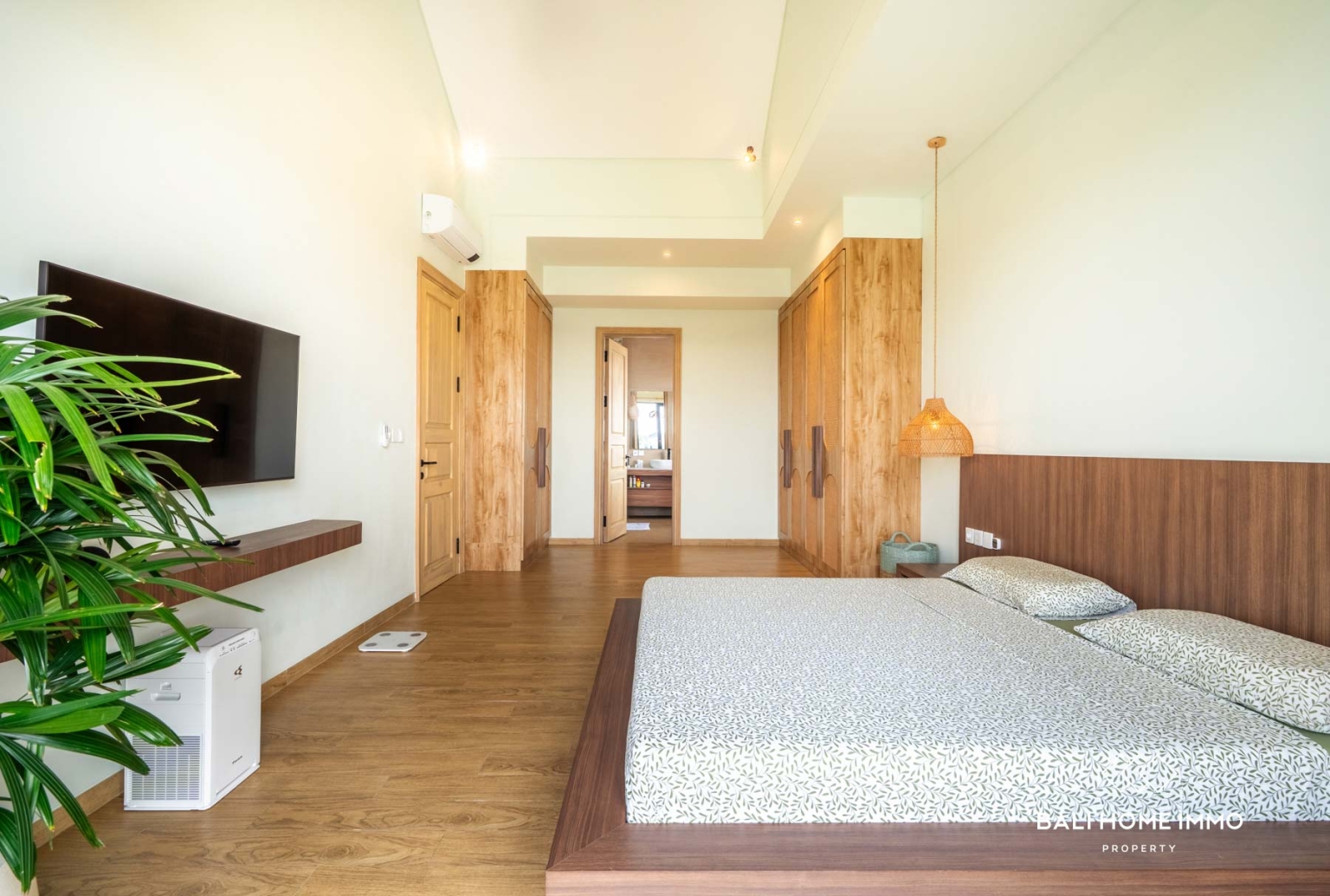 Stunning 5 Bedroom Smart Villa FOR SALE in CANGGU BALI view 15
