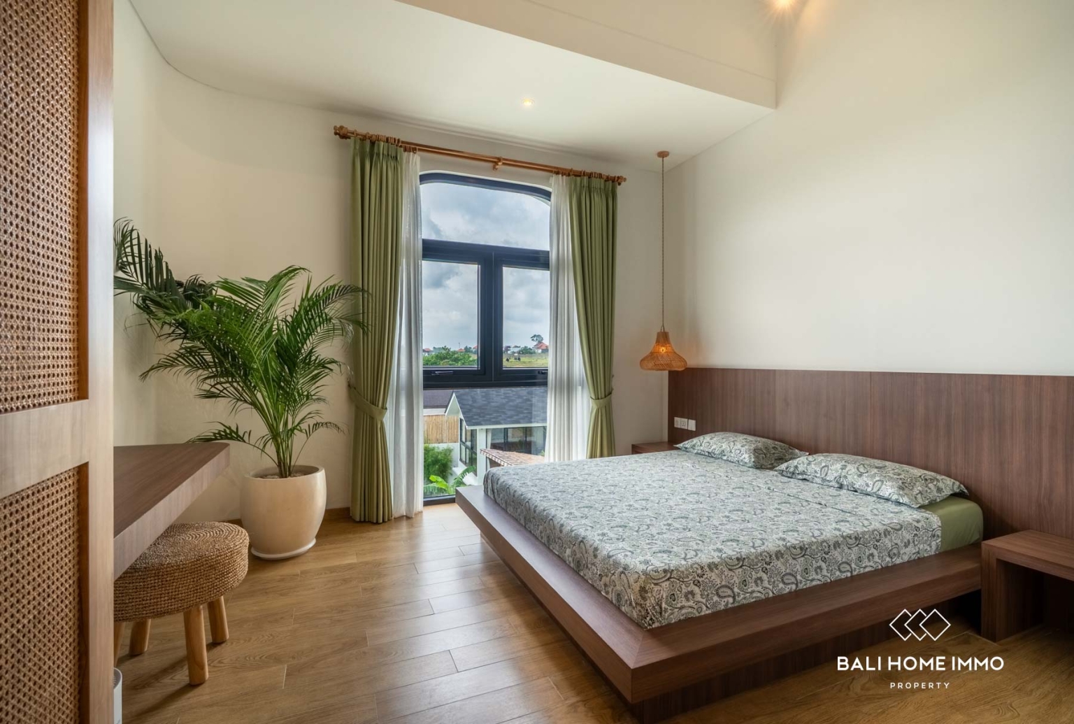 Stunning 5 Bedroom Smart Villa FOR SALE in CANGGU BALI view 12