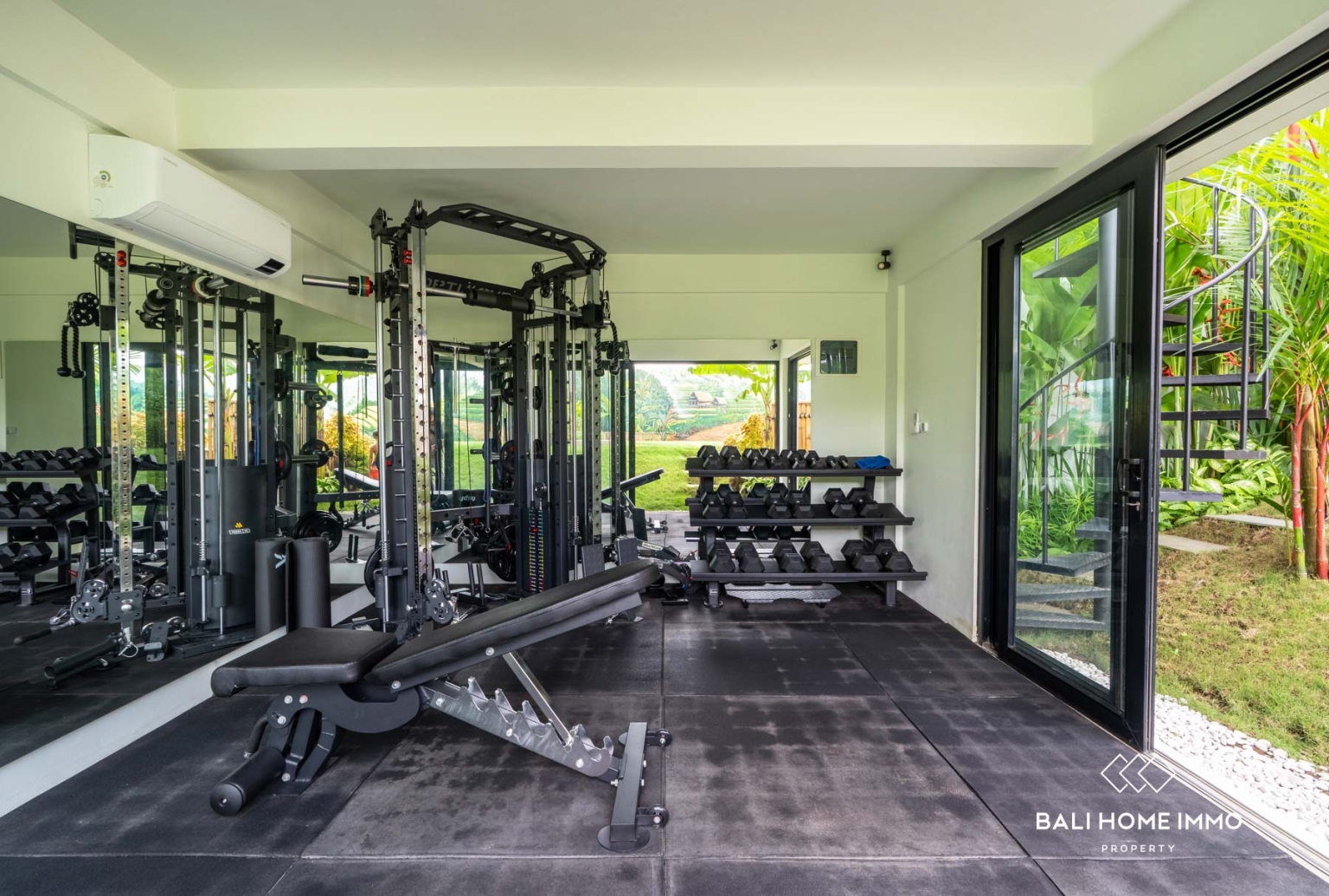 Stunning 5 Bedroom Smart Villa FOR SALE in CANGGU BALI view 28