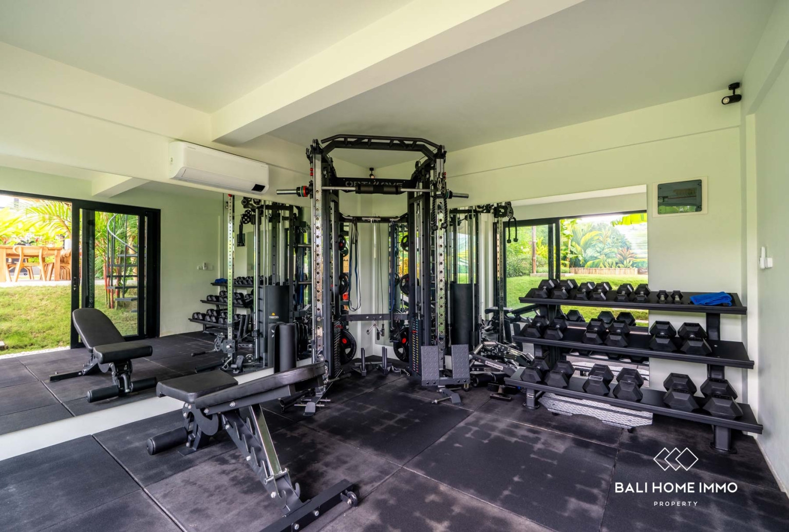 Stunning 5 Bedroom Smart Villa FOR SALE in CANGGU BALI view 27
