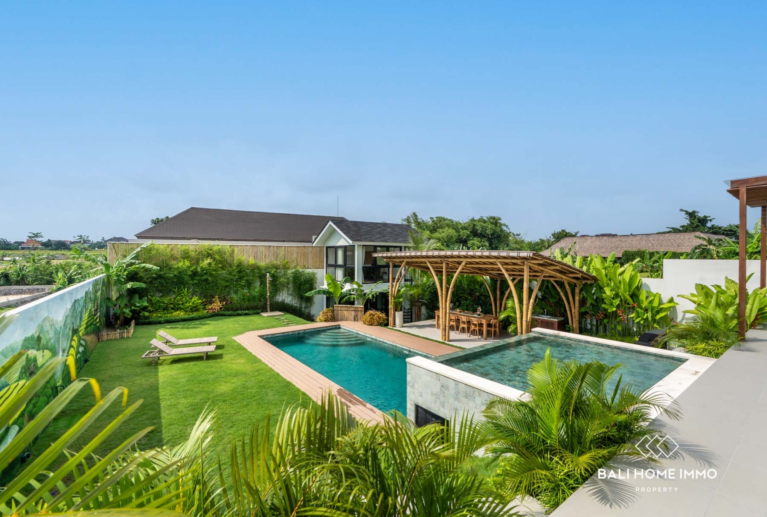 Stunning 5 Bedroom Smart Villa FOR SALE in CANGGU BALI view 29