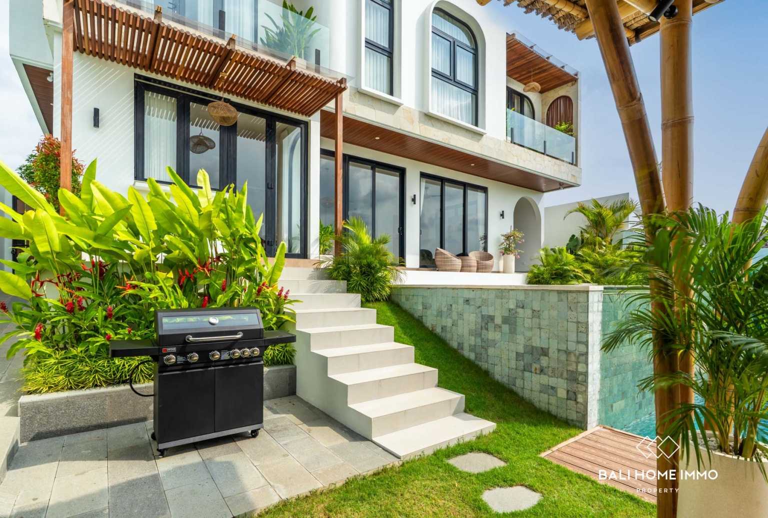Stunning 5 Bedroom Smart Villa FOR SALE in CANGGU BALI view 30