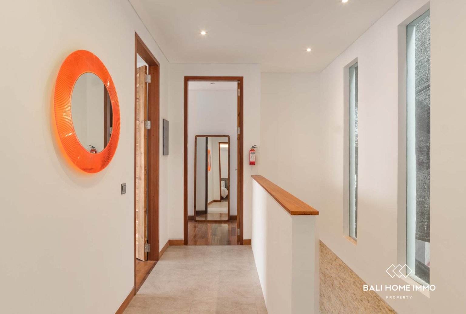 VILLA MEWAH 5 KAMAR UNTUK DIJUAL DENGAN STATUS LEASEHOLD DI BERAWA BALI view 9
