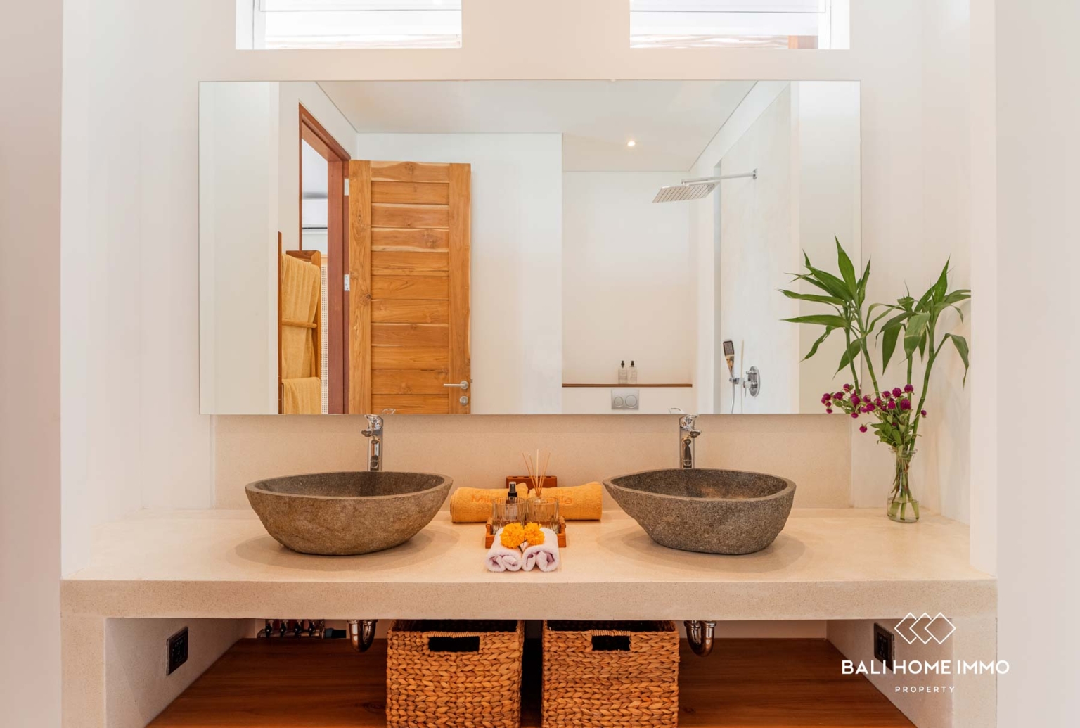 VILLA MEWAH 5 KAMAR UNTUK DIJUAL DENGAN STATUS LEASEHOLD DI BERAWA BALI view 21