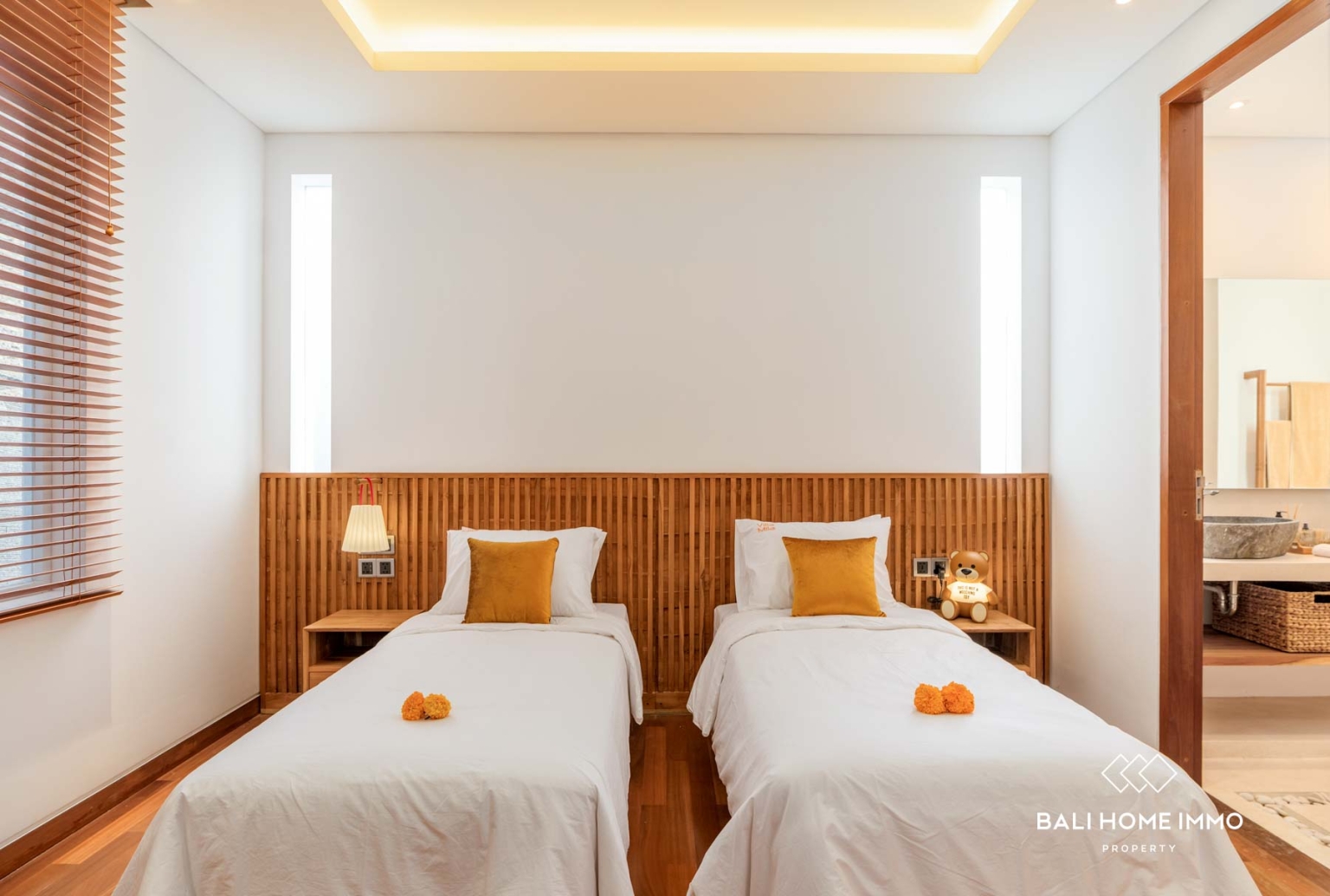 VILLA MEWAH 5 KAMAR UNTUK DIJUAL DENGAN STATUS LEASEHOLD DI BERAWA BALI view 18