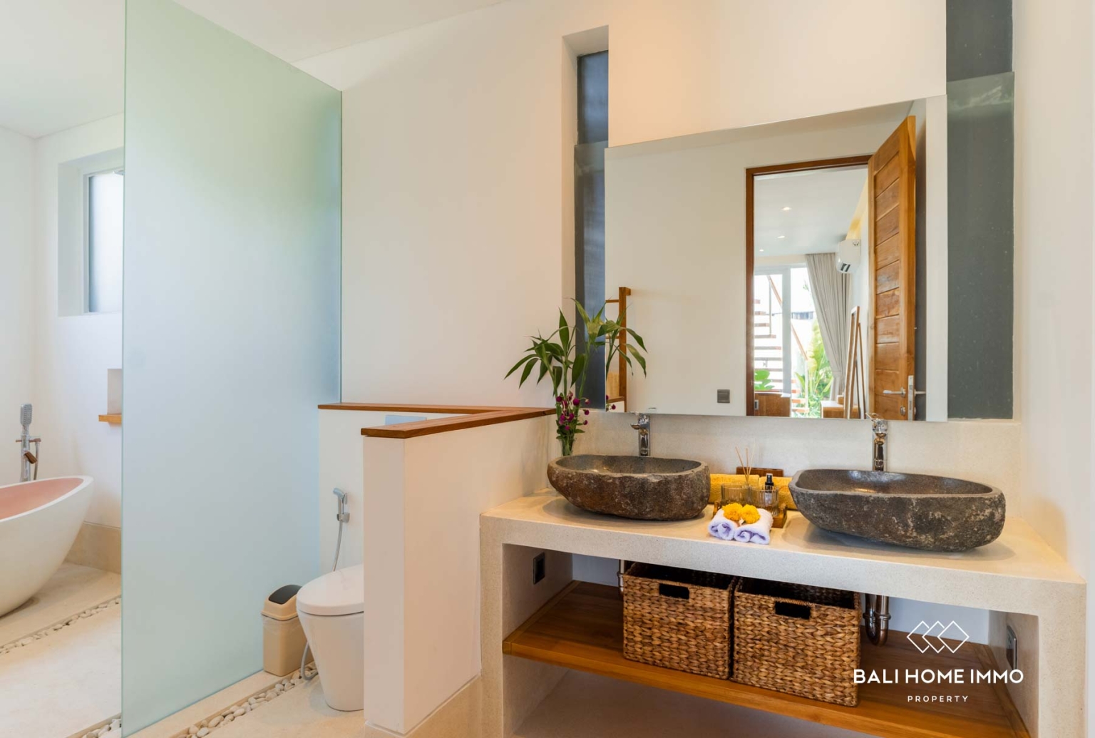 VILLA MEWAH 5 KAMAR UNTUK DIJUAL DENGAN STATUS LEASEHOLD DI BERAWA BALI view 20