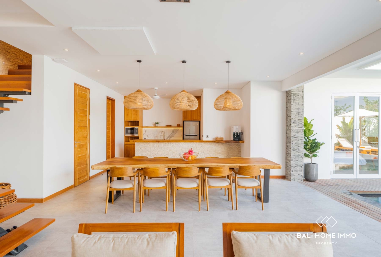 VILLA MEWAH 5 KAMAR UNTUK DIJUAL DENGAN STATUS LEASEHOLD DI BERAWA BALI view 4