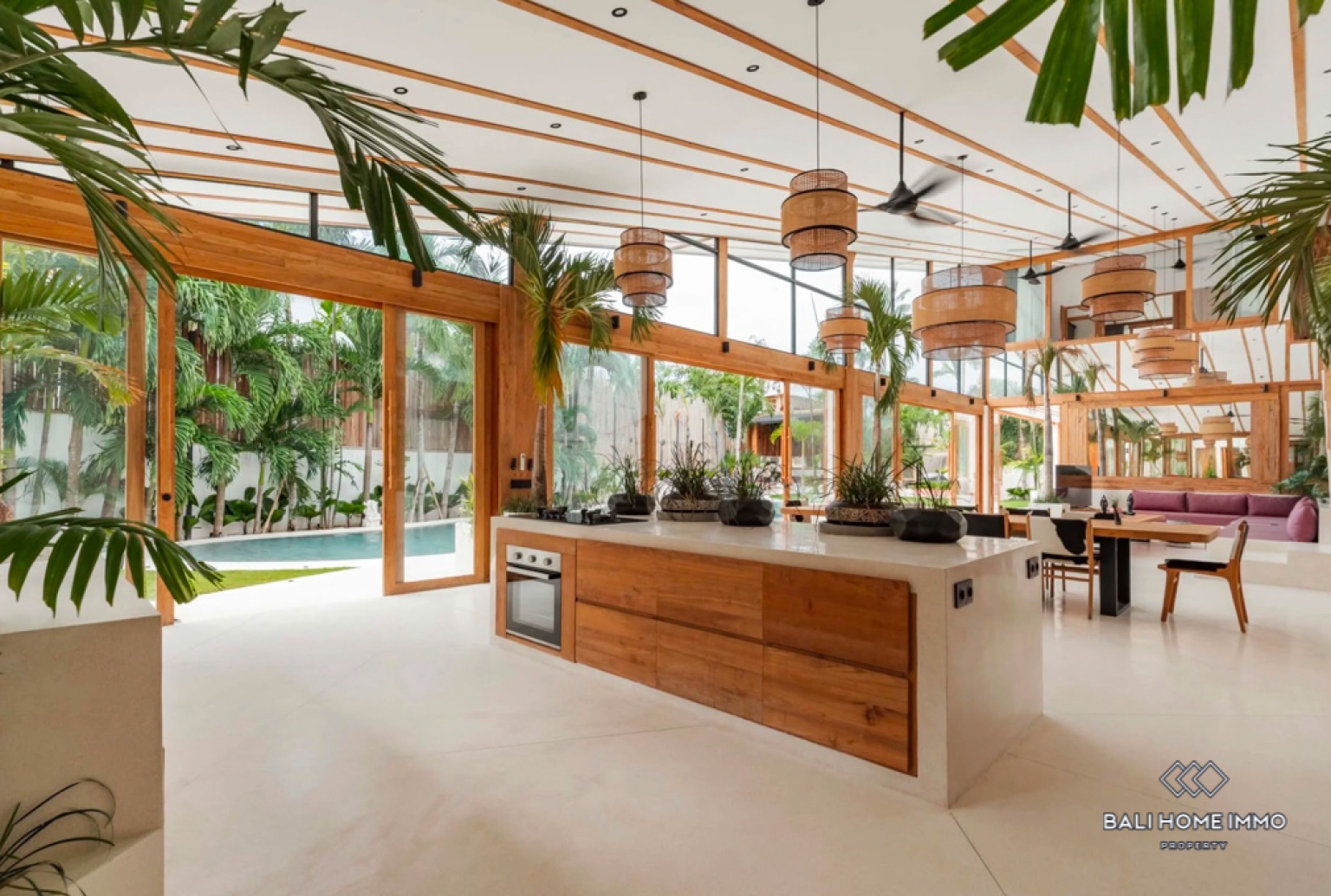 Stunning 5 Bedroom Villa for Sale and Rent in Bali Umalas view 9