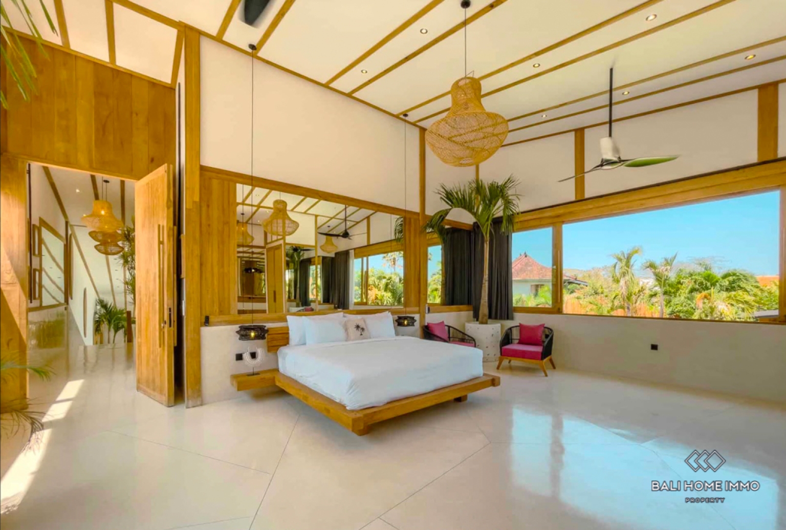 Stunning 5 Bedroom Villa for Sale and Rent in Bali Umalas view 16