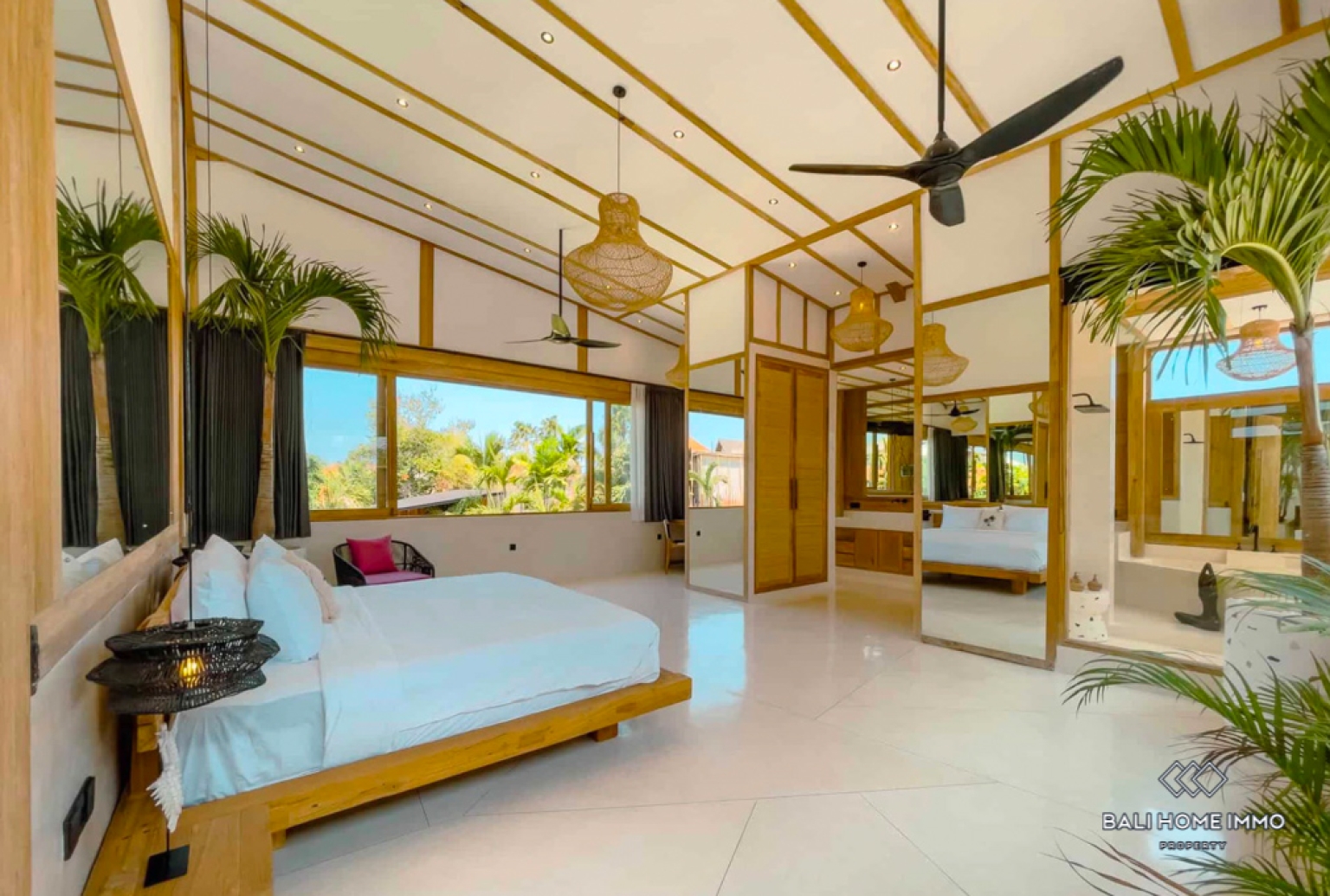 Stunning 5 Bedroom Villa for Sale and Rent in Bali Umalas view 15