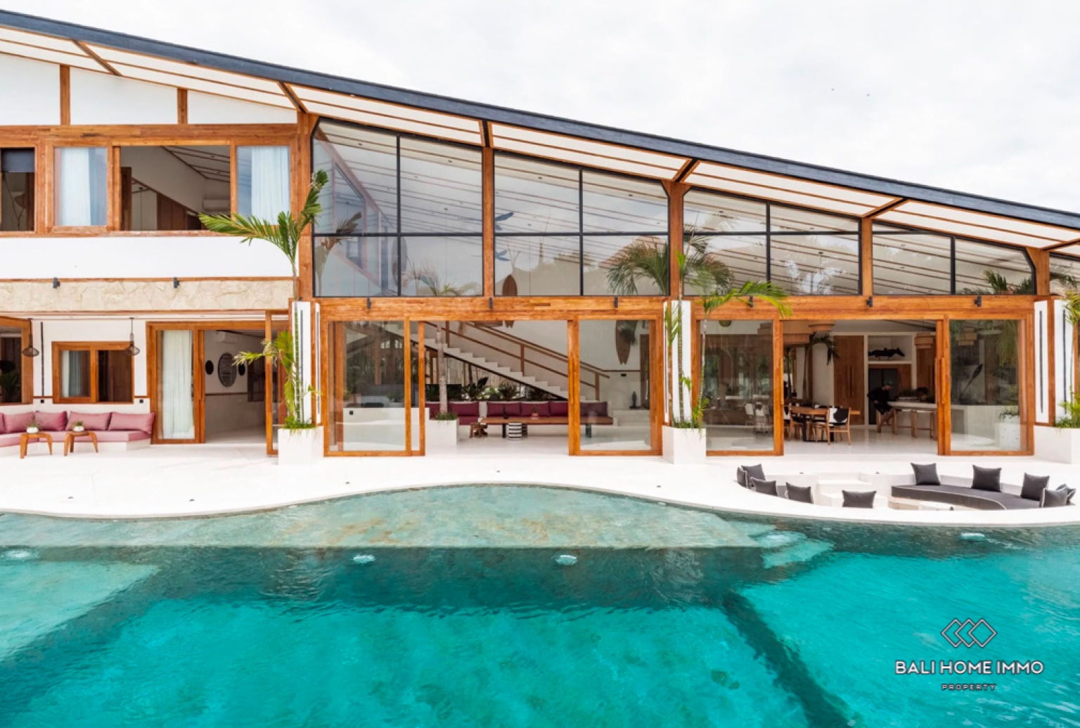 Stunning 5 Bedroom Villa for Sale and Rent in Bali Umalas view 2