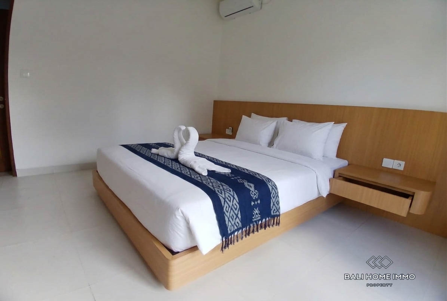 Stunning modern 3 bedroom villa for sale in Sayan Ubud view 4