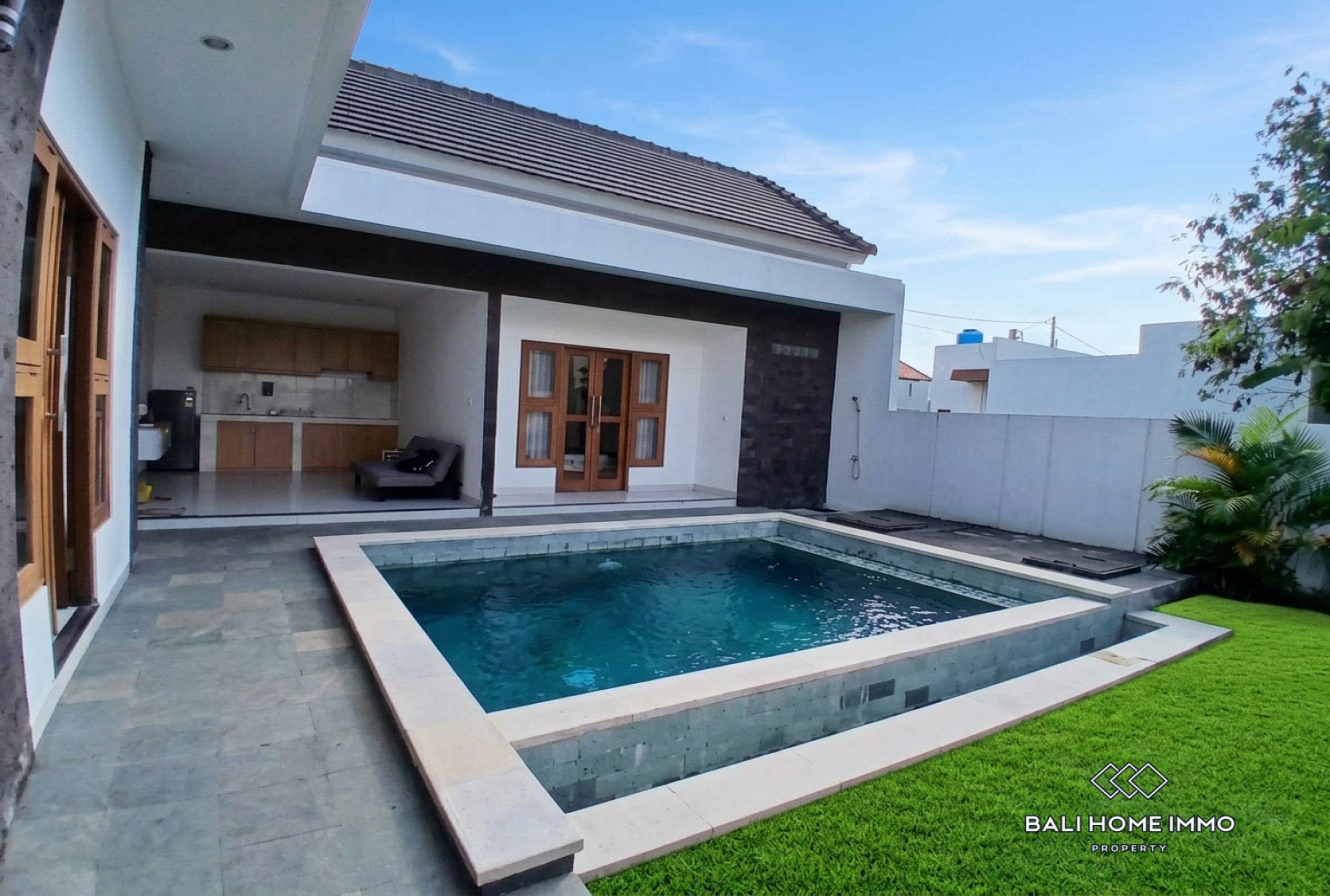 Stunning modern 3 bedroom villa for sale in Sayan Ubud view 2