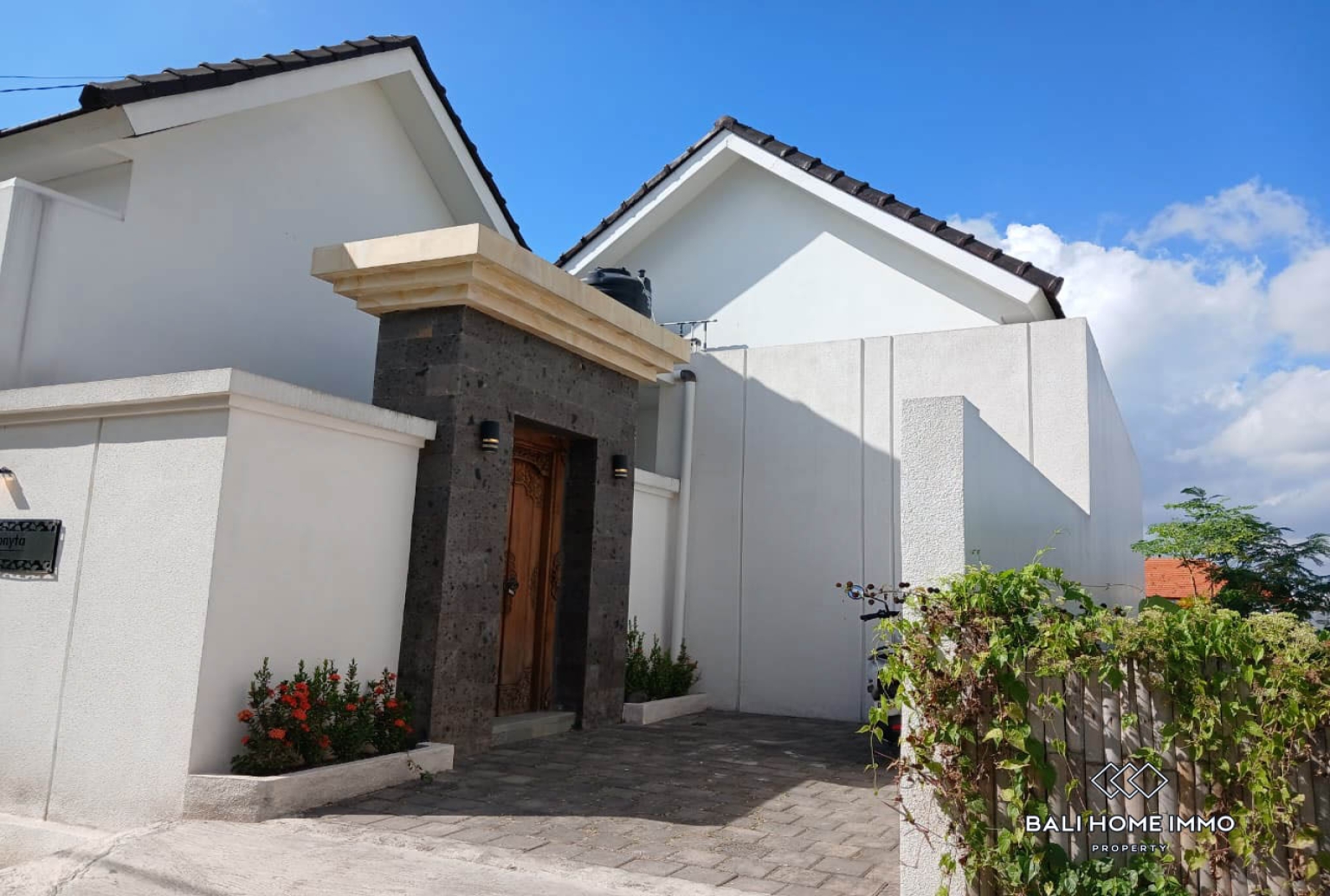 Stunning modern 3 bedroom villa for sale in Sayan Ubud view 12