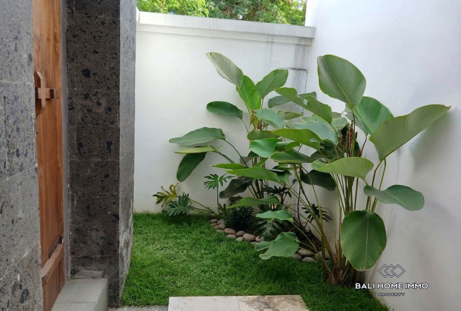 Stunning modern 3 bedroom villa for sale in Sayan Ubud view 11