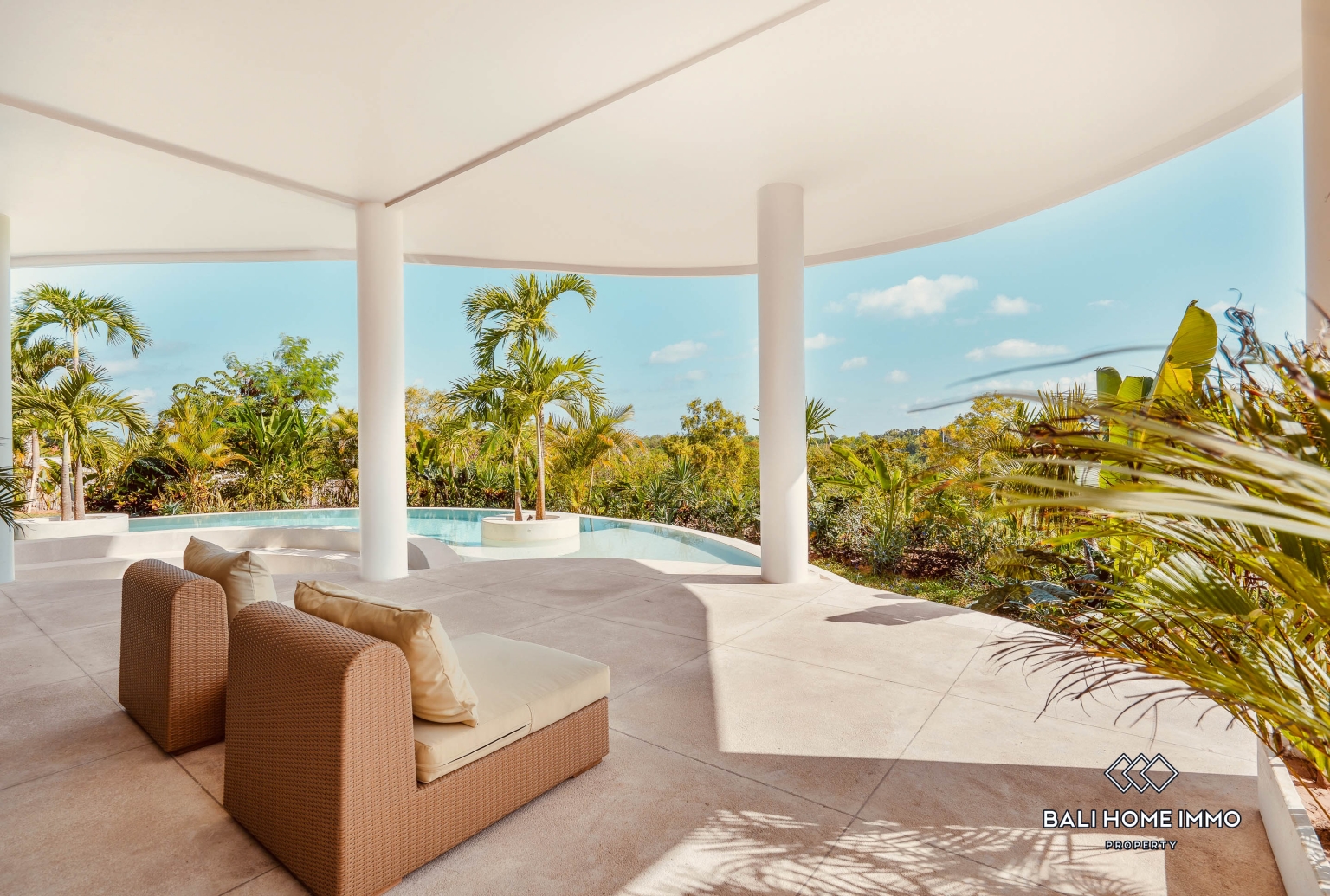 STUNNING WITH OCEAN VIEW 4 BEDROOMS VILLA FOR YEARLY RENTAL IN BALI - ULUWATU view 2