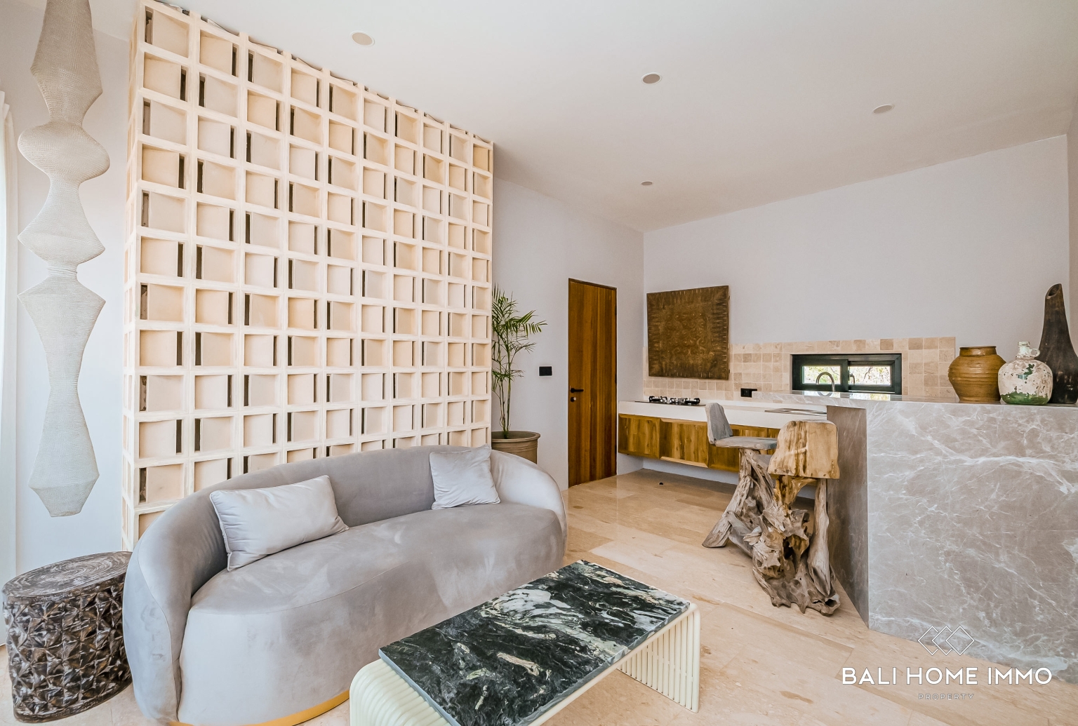 Stylish 1-Bedroom Apartment for Sale Leasehold Near Balangan Beach view 5