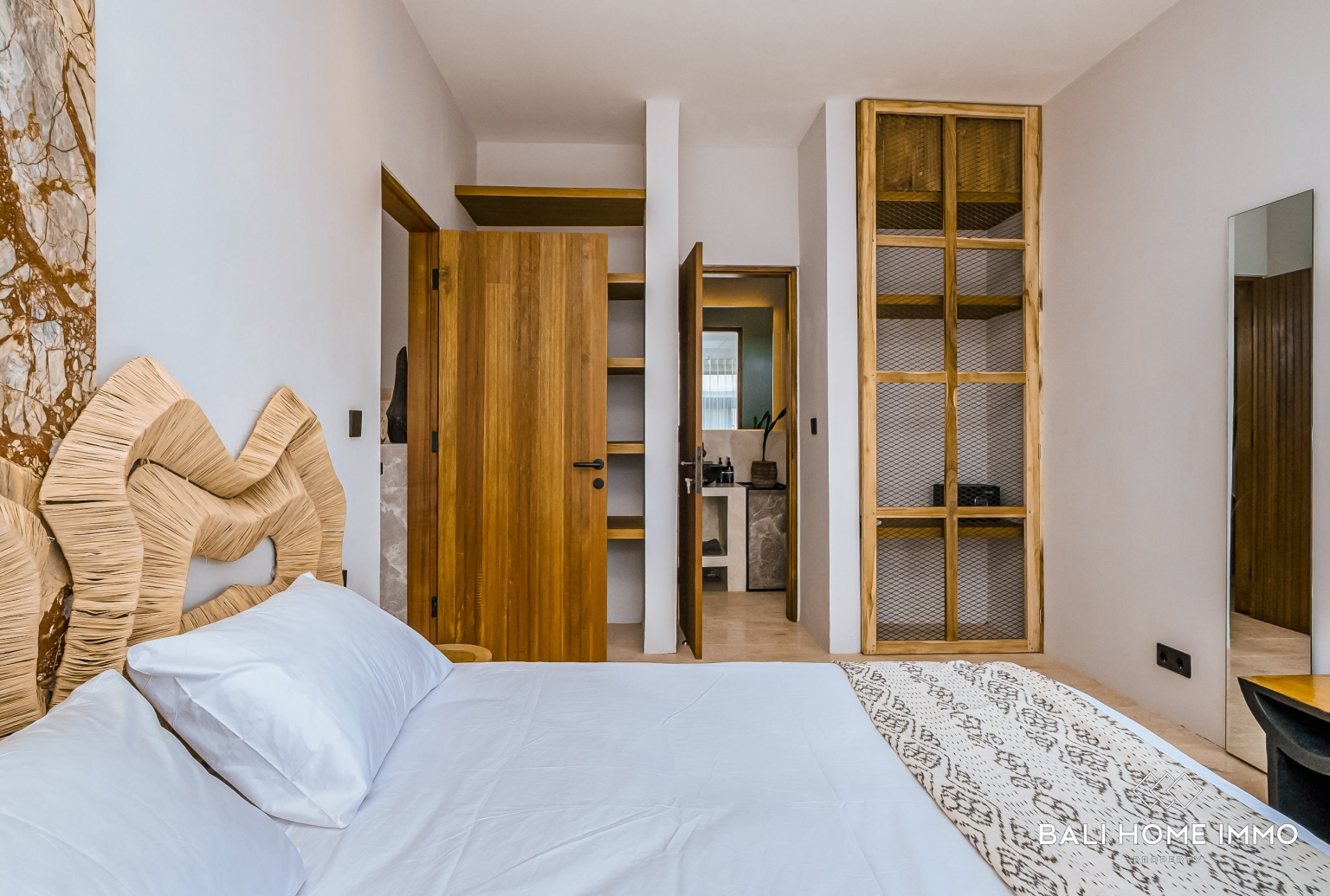 Stylish 1-Bedroom Apartment for Sale Leasehold Near Balangan Beach view 14