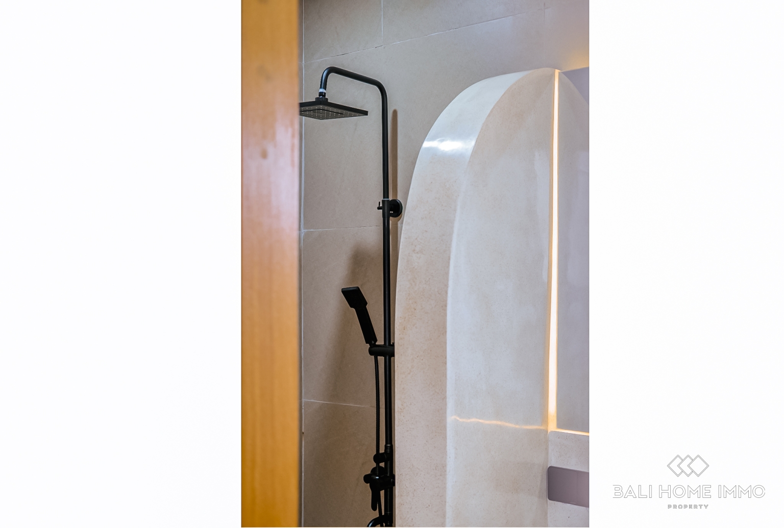 Stylish 1-Bedroom Apartment for Sale Leasehold Near Balangan Beach view 21
