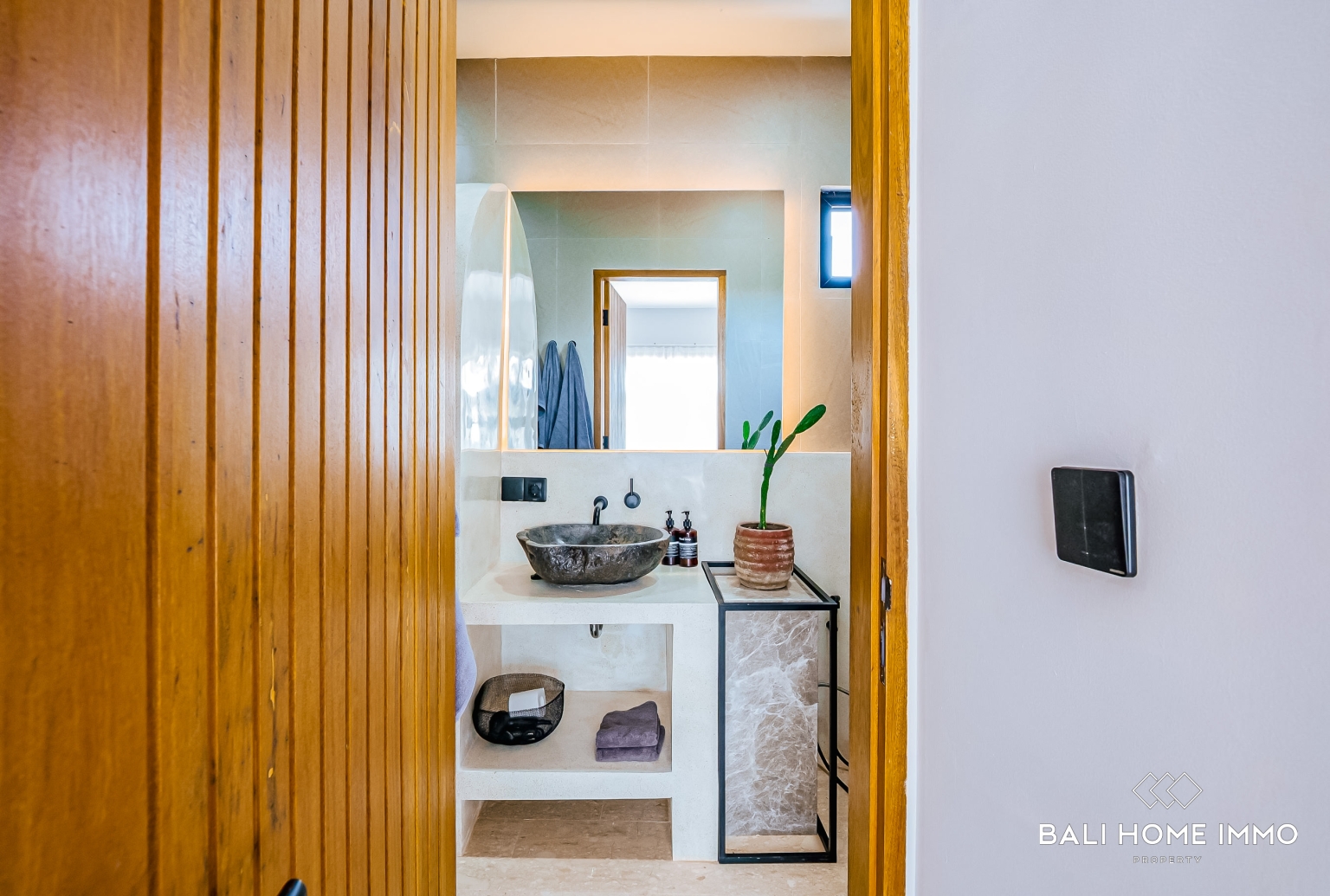 Stylish 1-Bedroom Apartment for Sale Leasehold Near Balangan Beach view 17