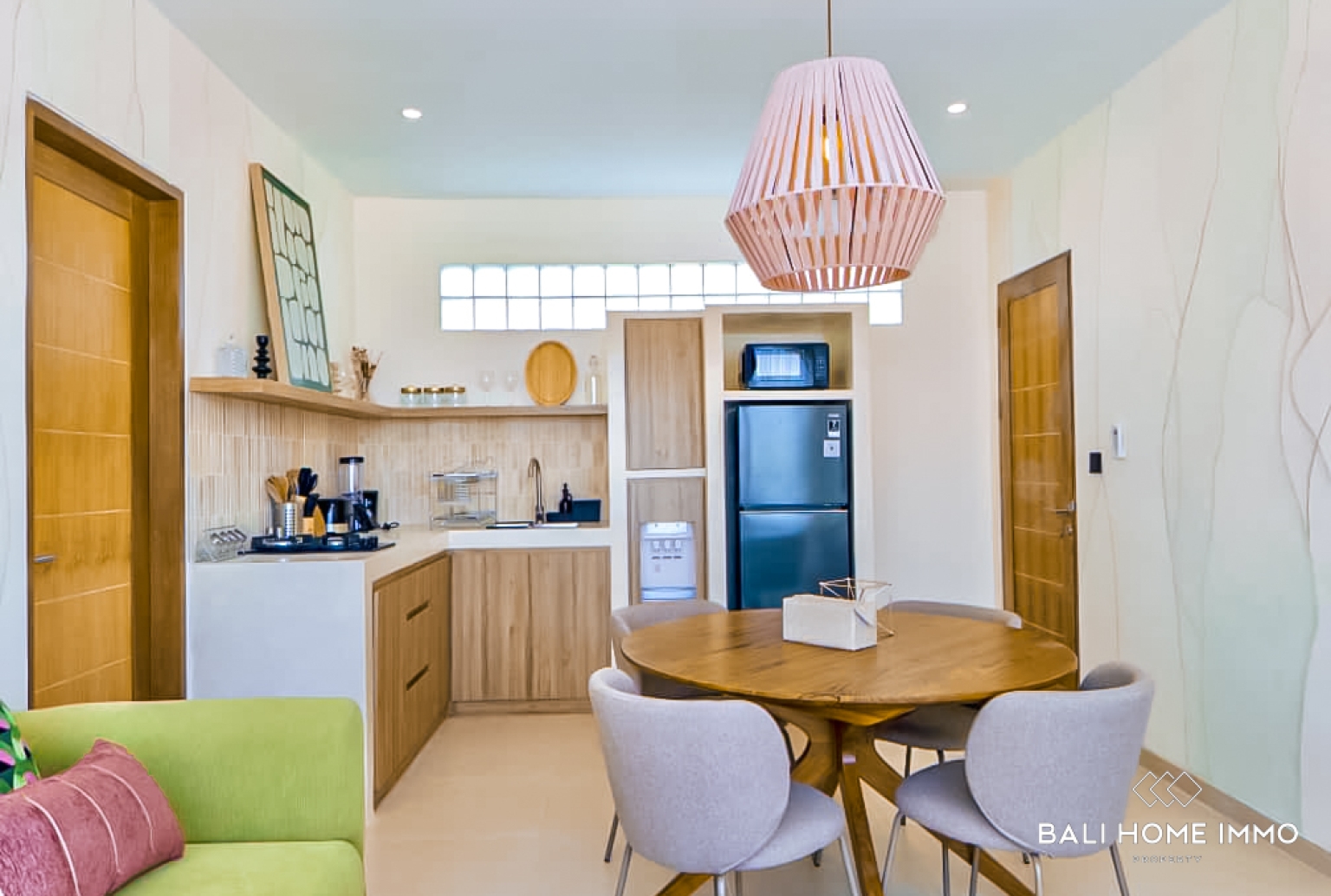 Stylish 1-Bedroom Apartment with Pool Access for Sale Leasehold in Ungasan view 4