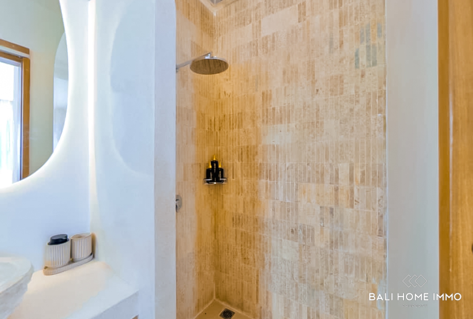 Stylish 1-Bedroom Apartment with Pool Access for Sale Leasehold in Ungasan view 13