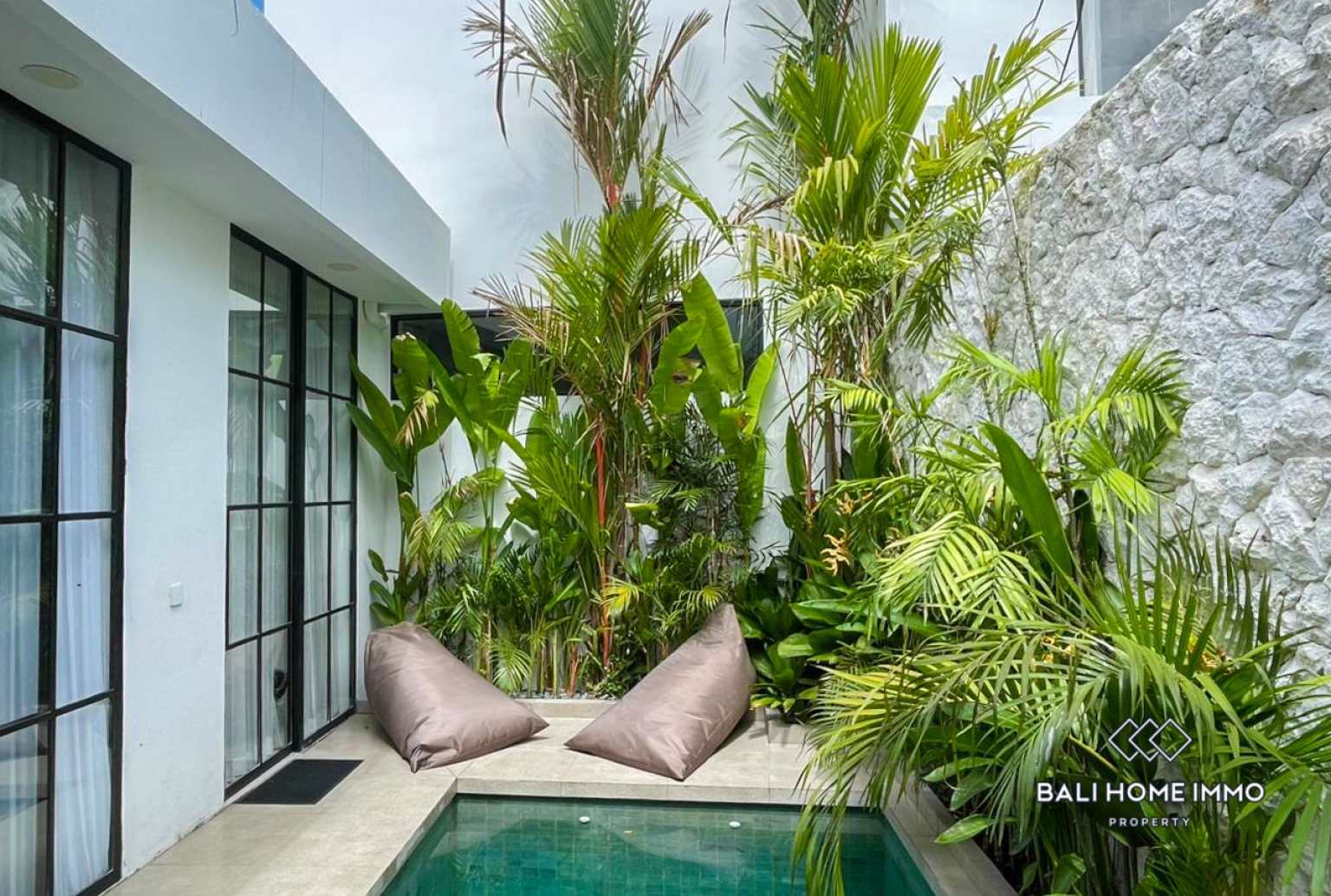 Stylish 1 Bedroom Turn Key Villa for Sale and Rent Near Bingin Beach view 2