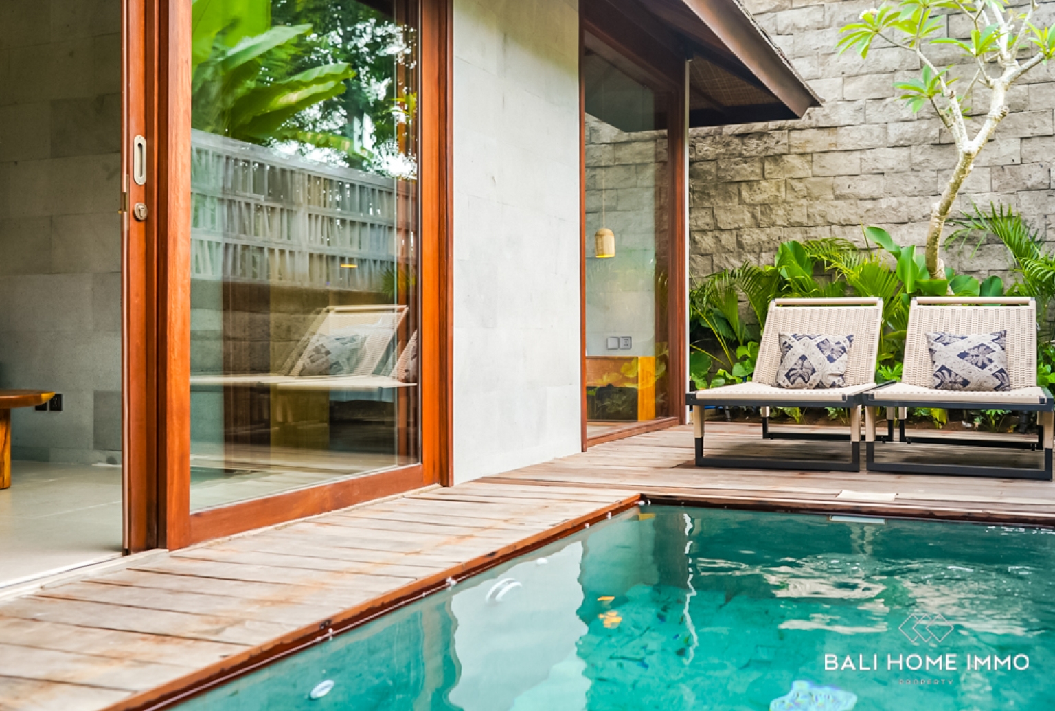 STYLISH 1 BEDROOM VILLA FOR SALE LEASEHOLD IN BINGIN view 2