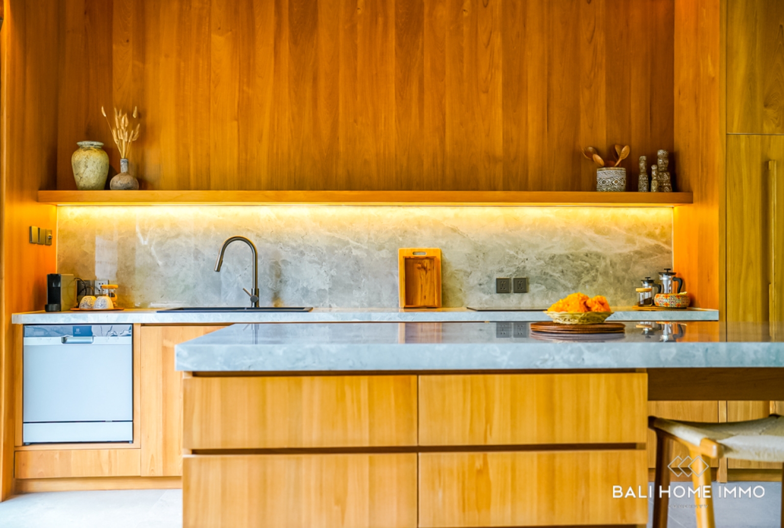 STYLISH 1 BEDROOM VILLA FOR SALE LEASEHOLD IN BINGIN view 8