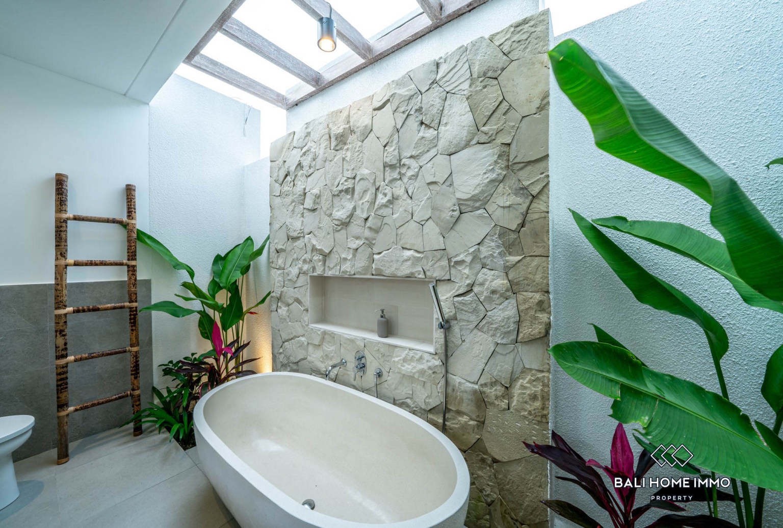 Stylish 2-Bedroom Villa For Sale in Lodtunduh Ubud view 12