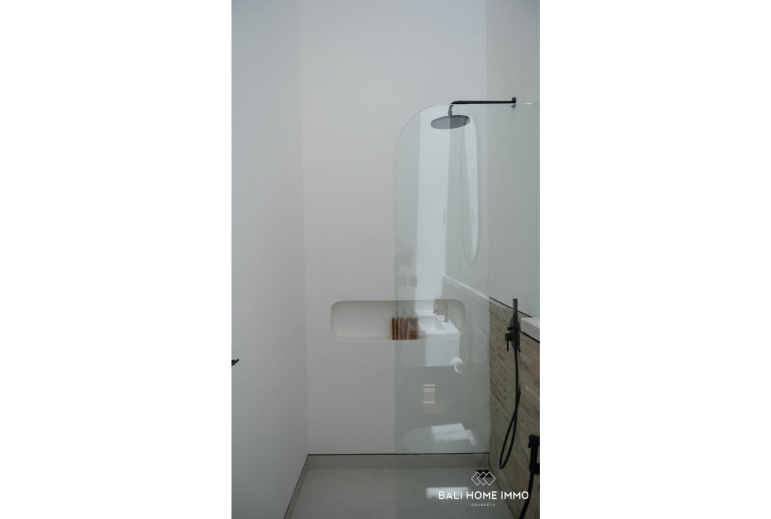 STYLISH 2 BEDROOM VILLA FOR SALE LEASEHOLD IN BINGIN view 16