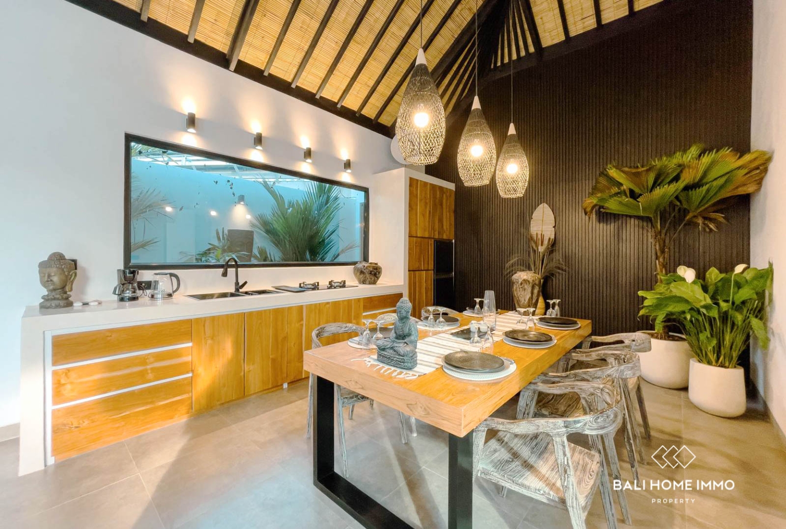 Stylish 2-Bedroom Villa with Private Pool for Monthly & Yearly Rent in Kerobokan view 8