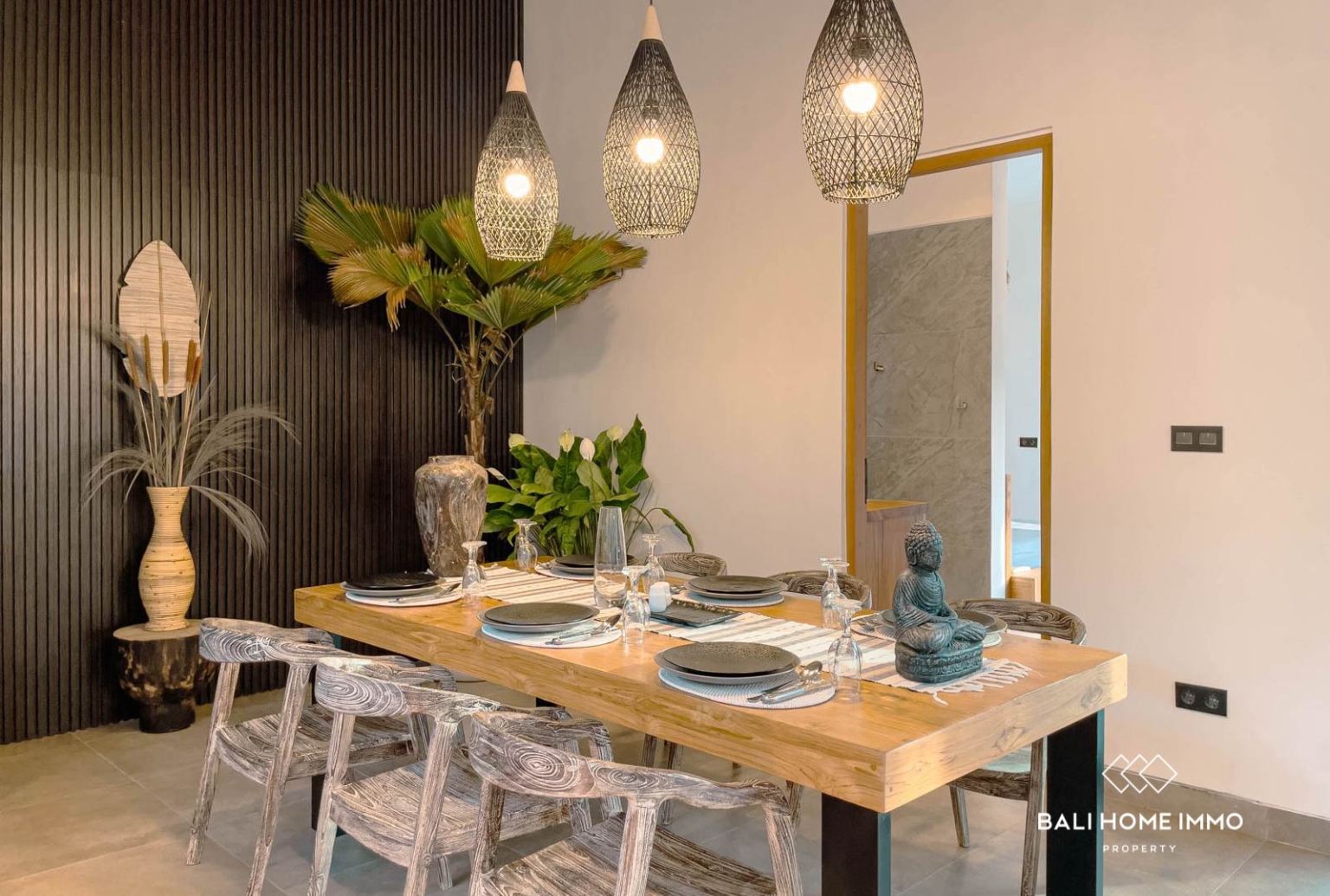 Stylish 2-Bedroom Villa with Private Pool for Monthly & Yearly Rent in Kerobokan view 5