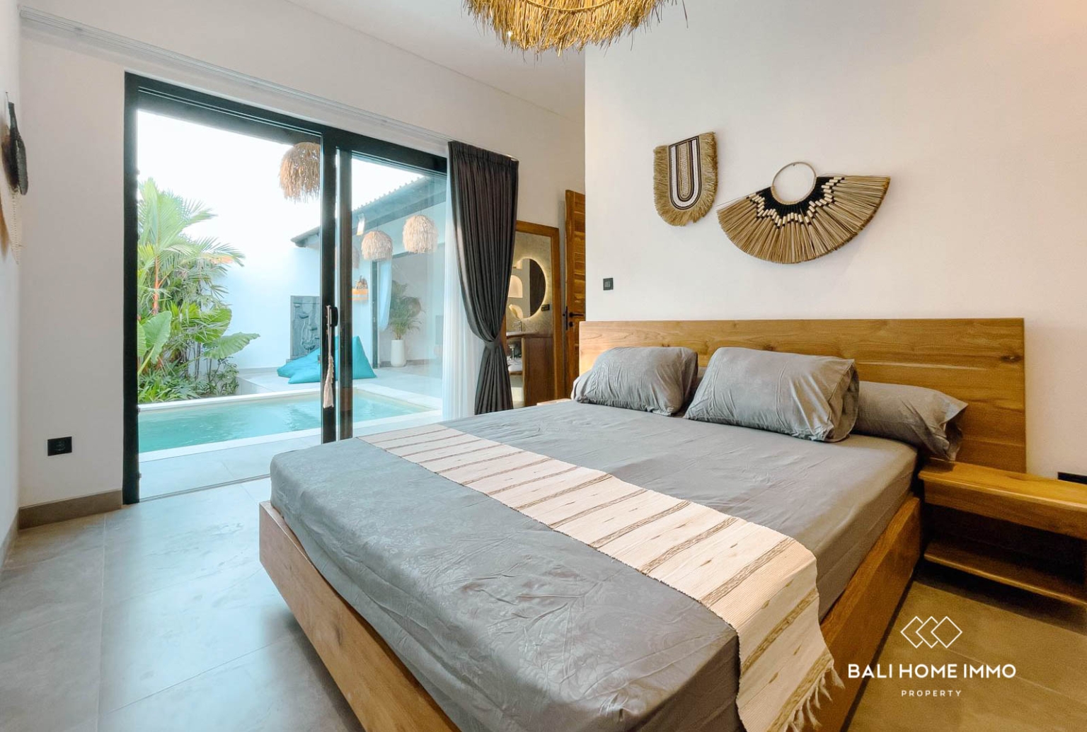 Stylish 2-Bedroom Villa with Private Pool for Monthly & Yearly Rent in Kerobokan view 11