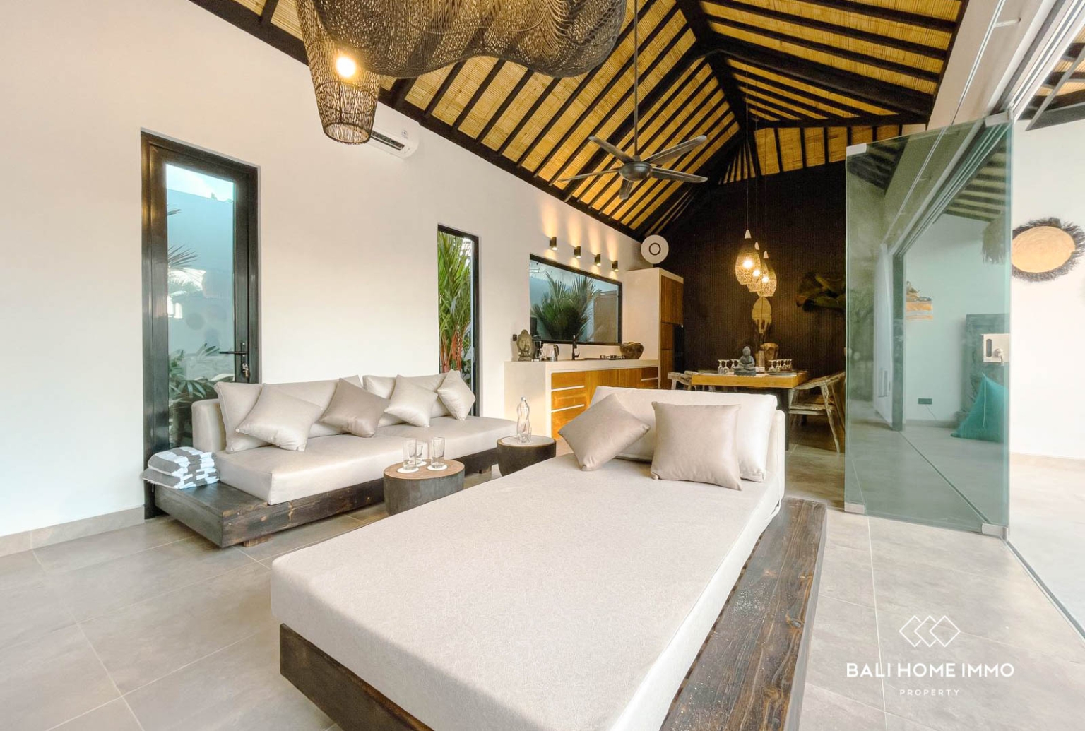 Stylish 2-Bedroom Villa with Private Pool for Monthly & Yearly Rent in Kerobokan view 4