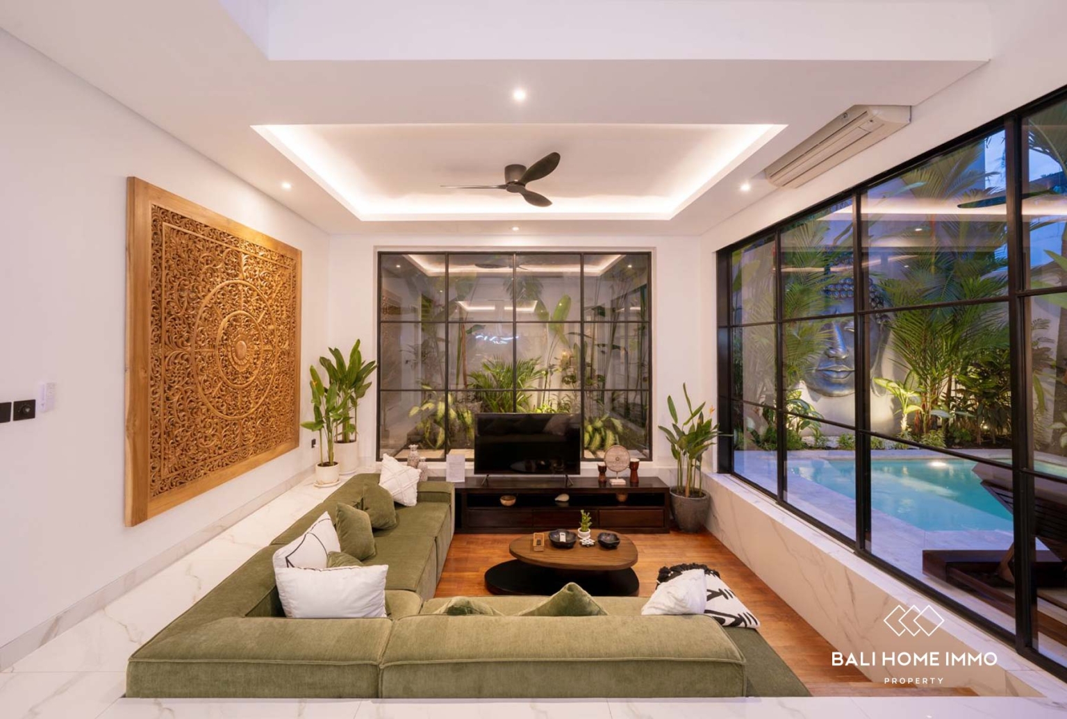 VILLA ÉLÉGANTE DE 3 CHAMBRES À VENDRE EN BAIL À SEMINYAK, BALI view 4