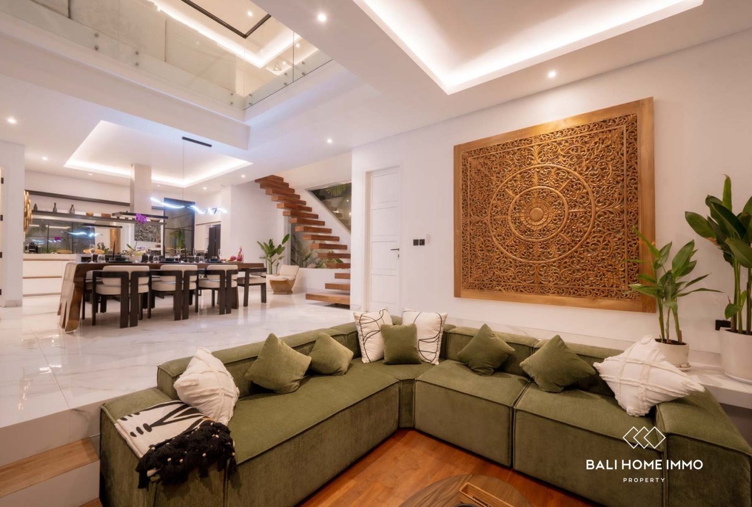 VILLA ÉLÉGANTE DE 3 CHAMBRES À VENDRE EN BAIL À SEMINYAK, BALI view 5